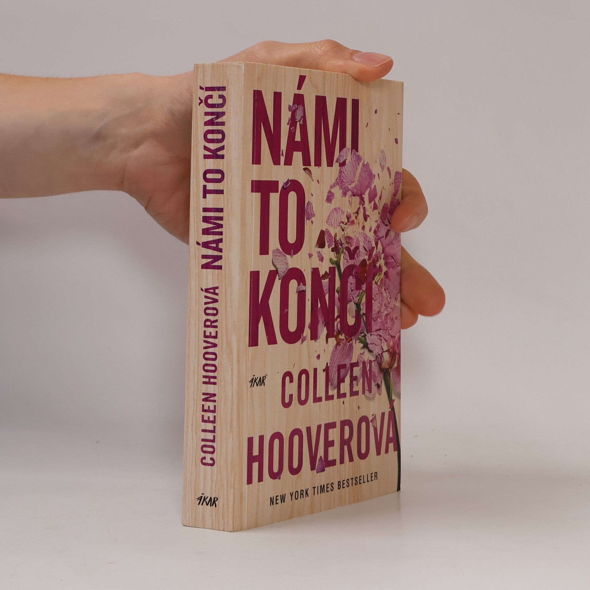 Colleen Hoover Námi to končí