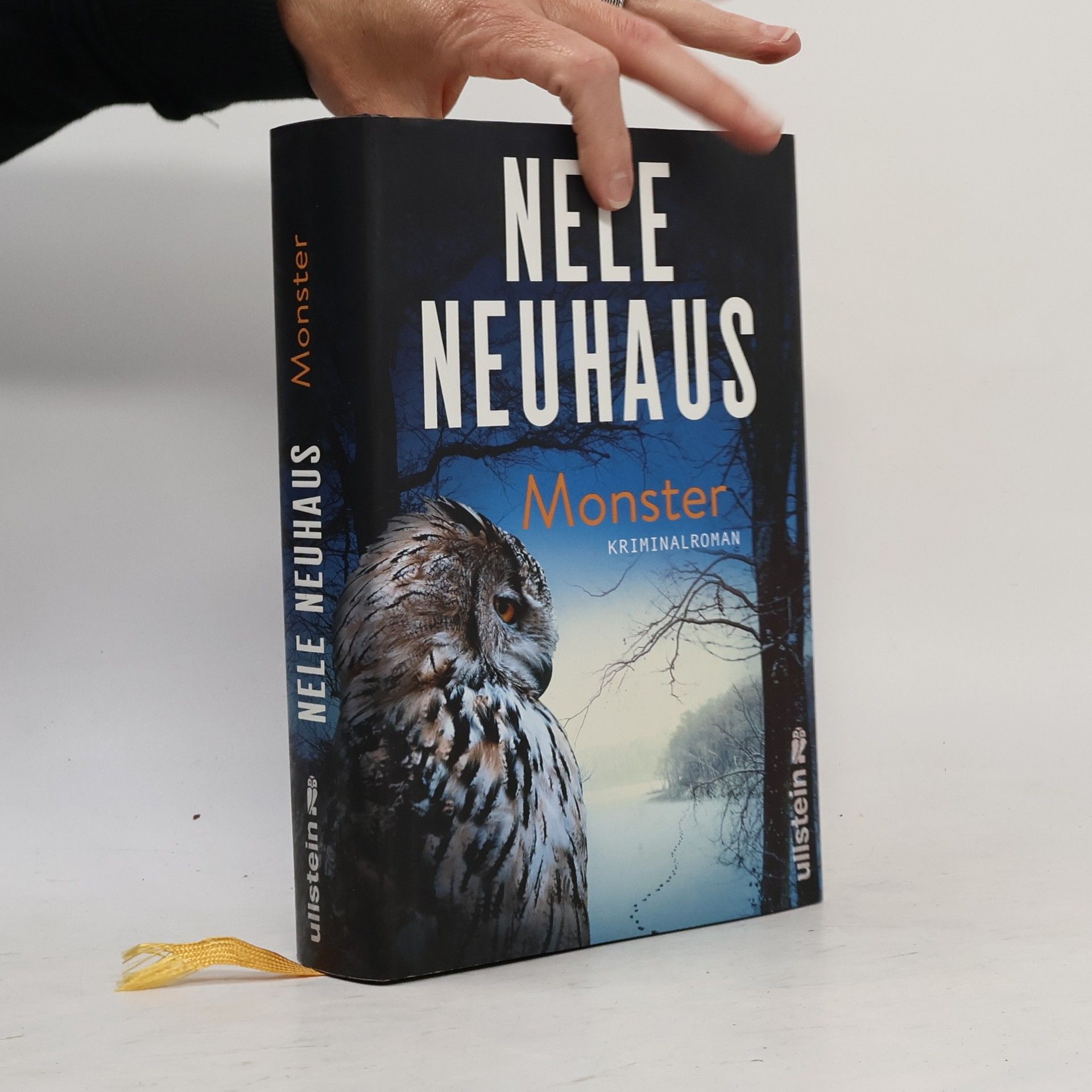 Nele Neuhaus Monster