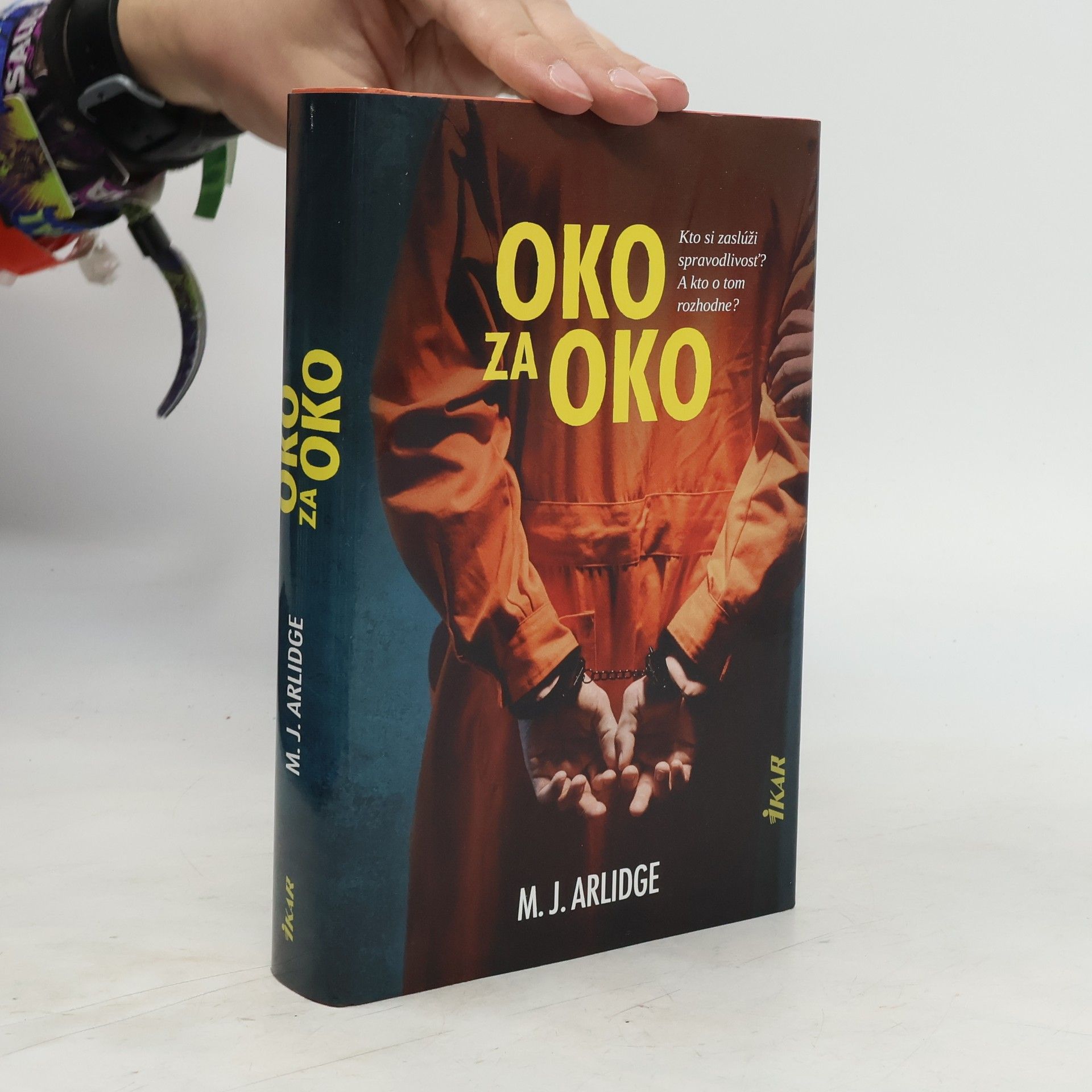 M. J. Arlidge Oko za oko