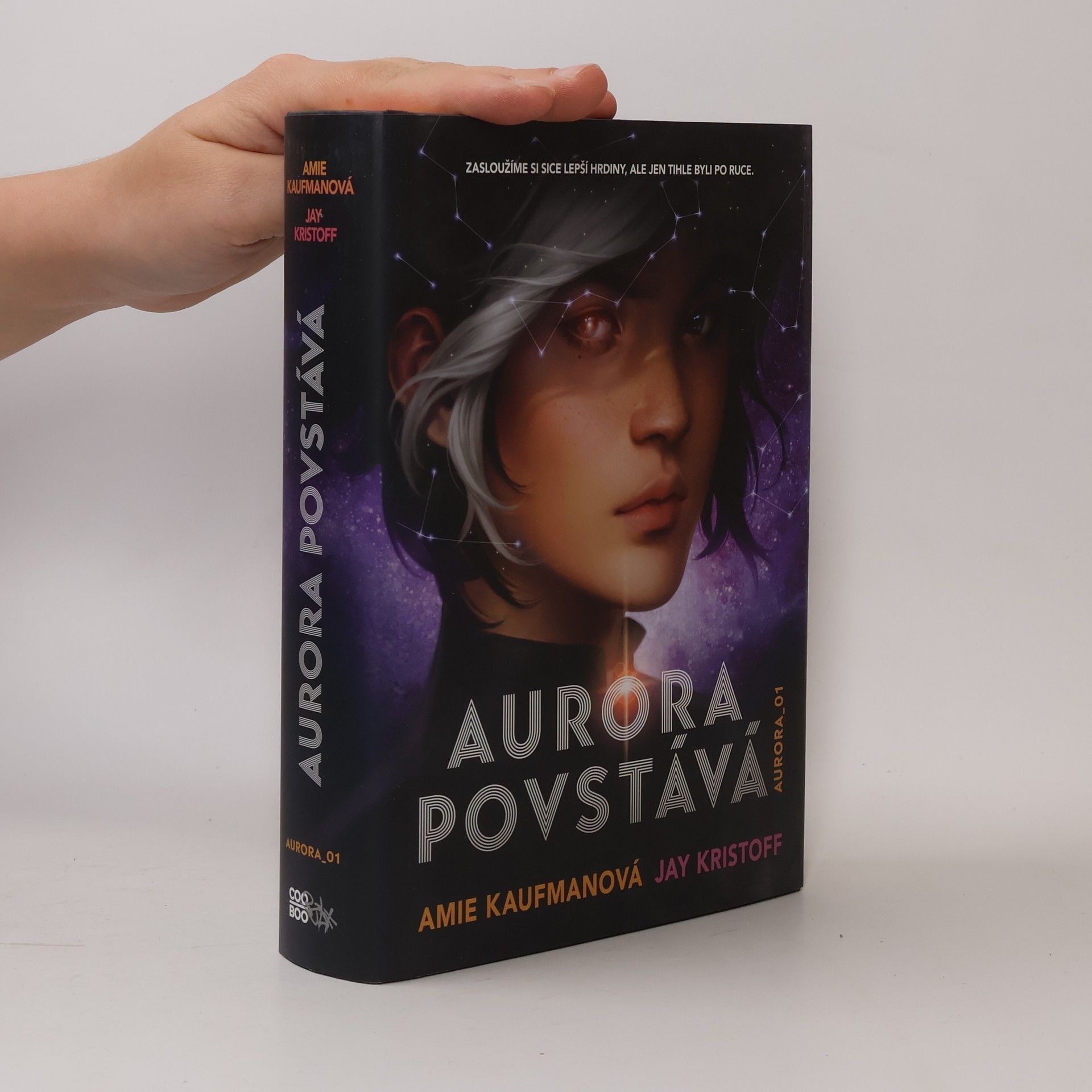 Amie Kaufman Aurora povstává