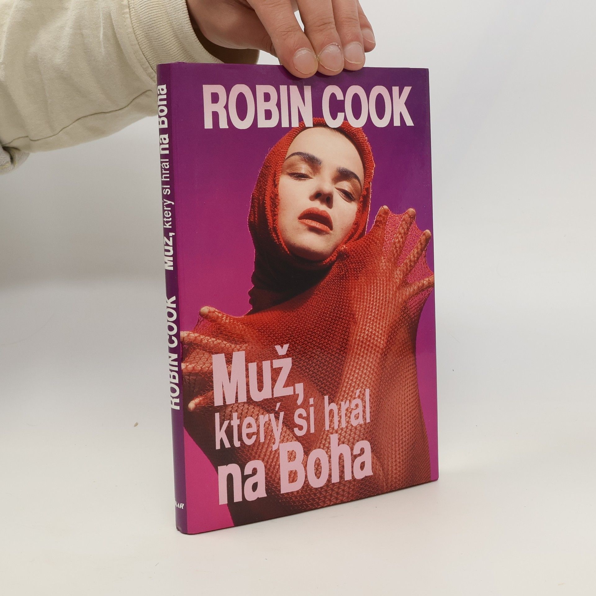 Robin Cook Muž, který si hrál na Boha