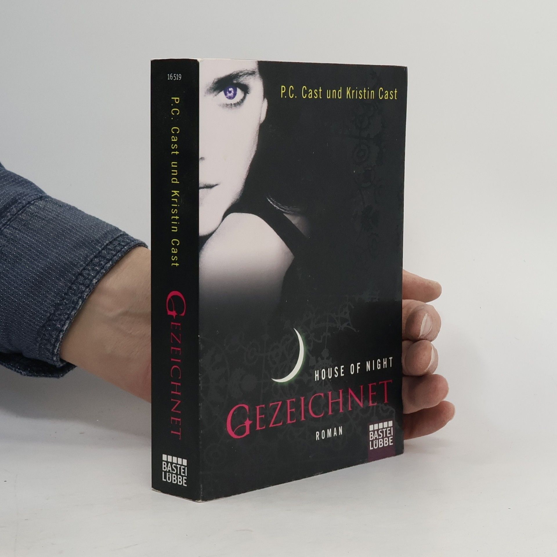 Phyllis Christine Cast Gezeichnet