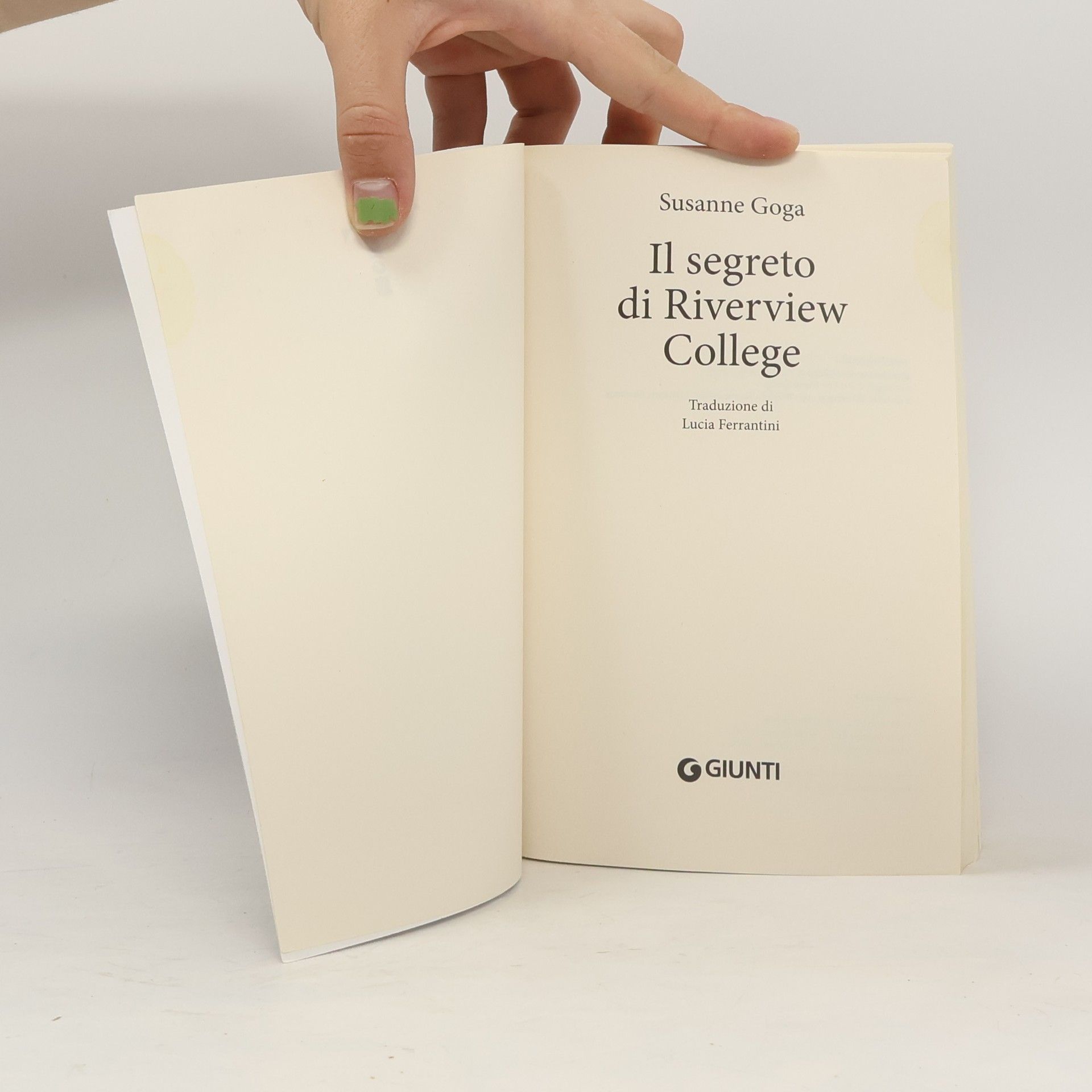 Susanne Goga Il segreto di Riverview College