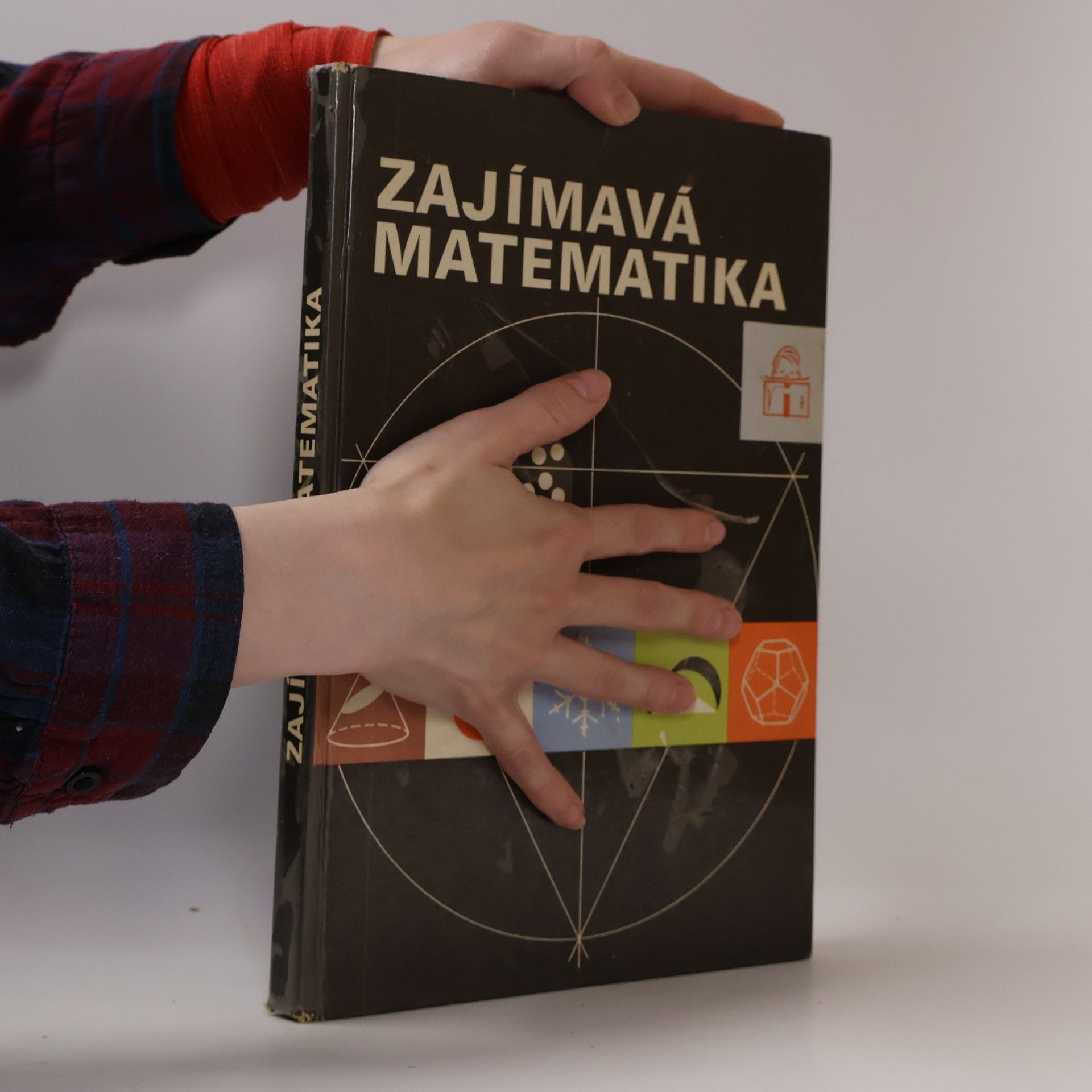 Various authors Zajímavá matematika
