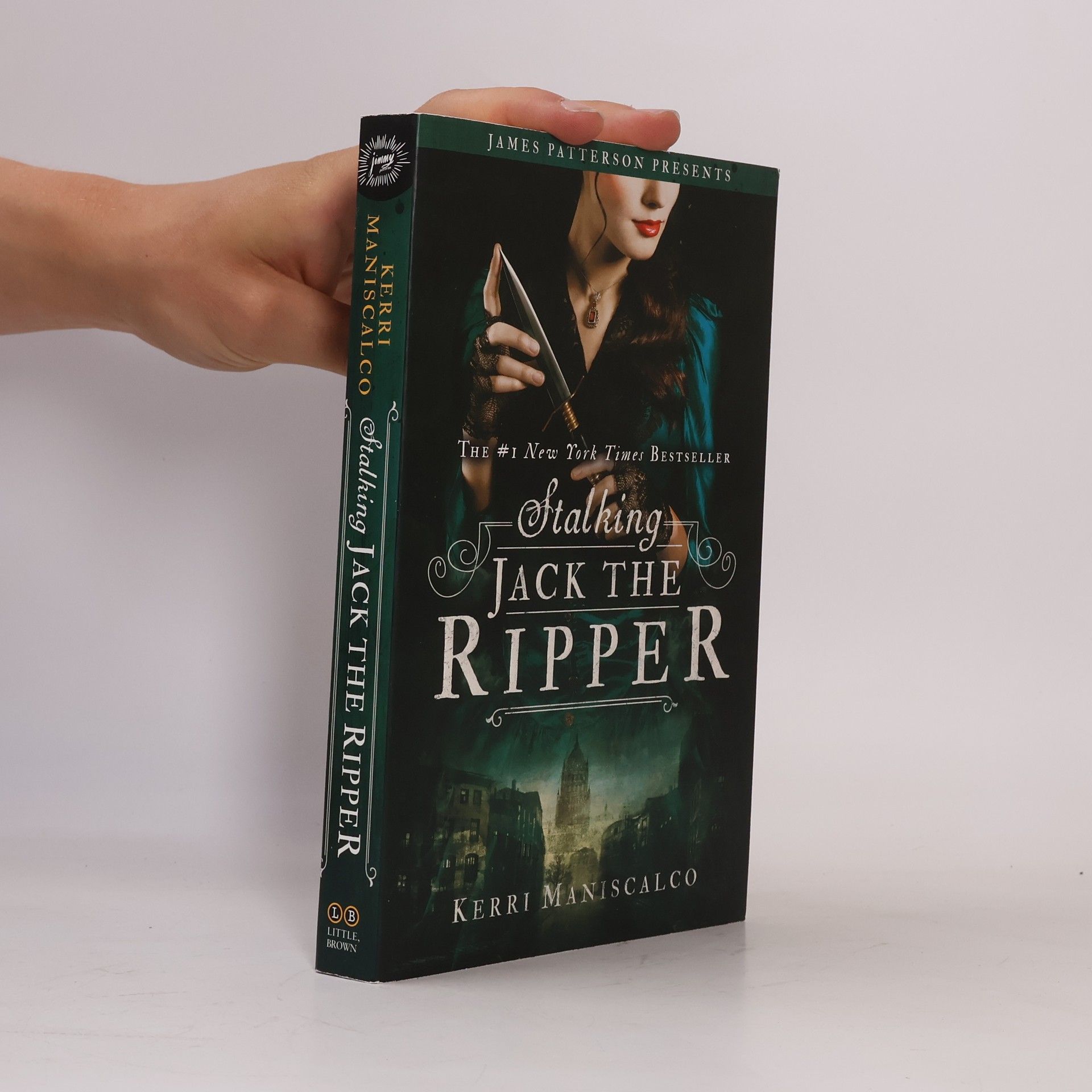Kerri Maniscalco Stalking Jack the Ripper
