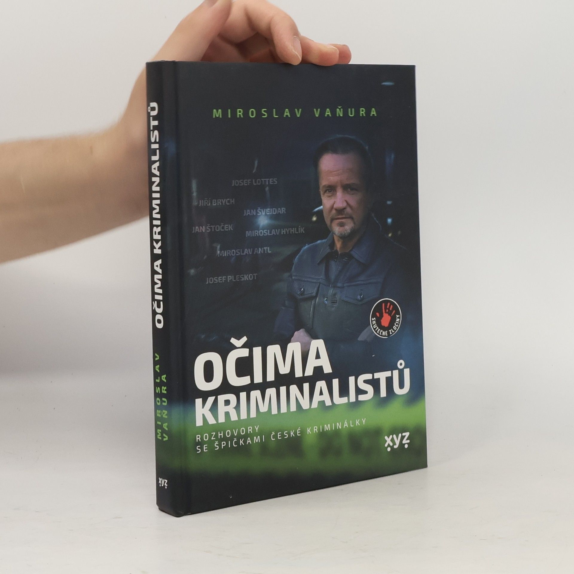 Miroslav Vaňura Očima kriminalistů : rozhovory se špičkami české kriminálky