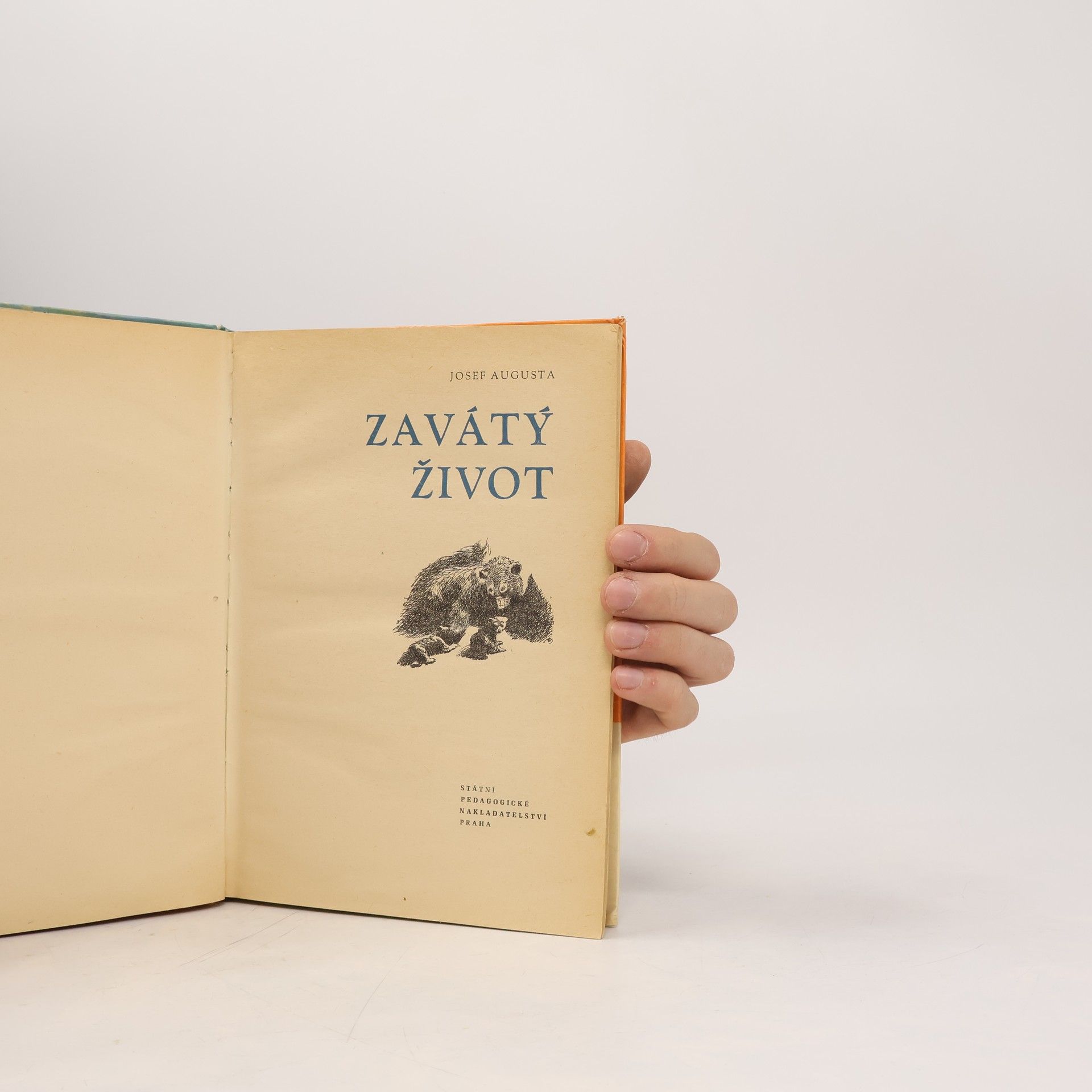 Josef Augusta Zavátý život