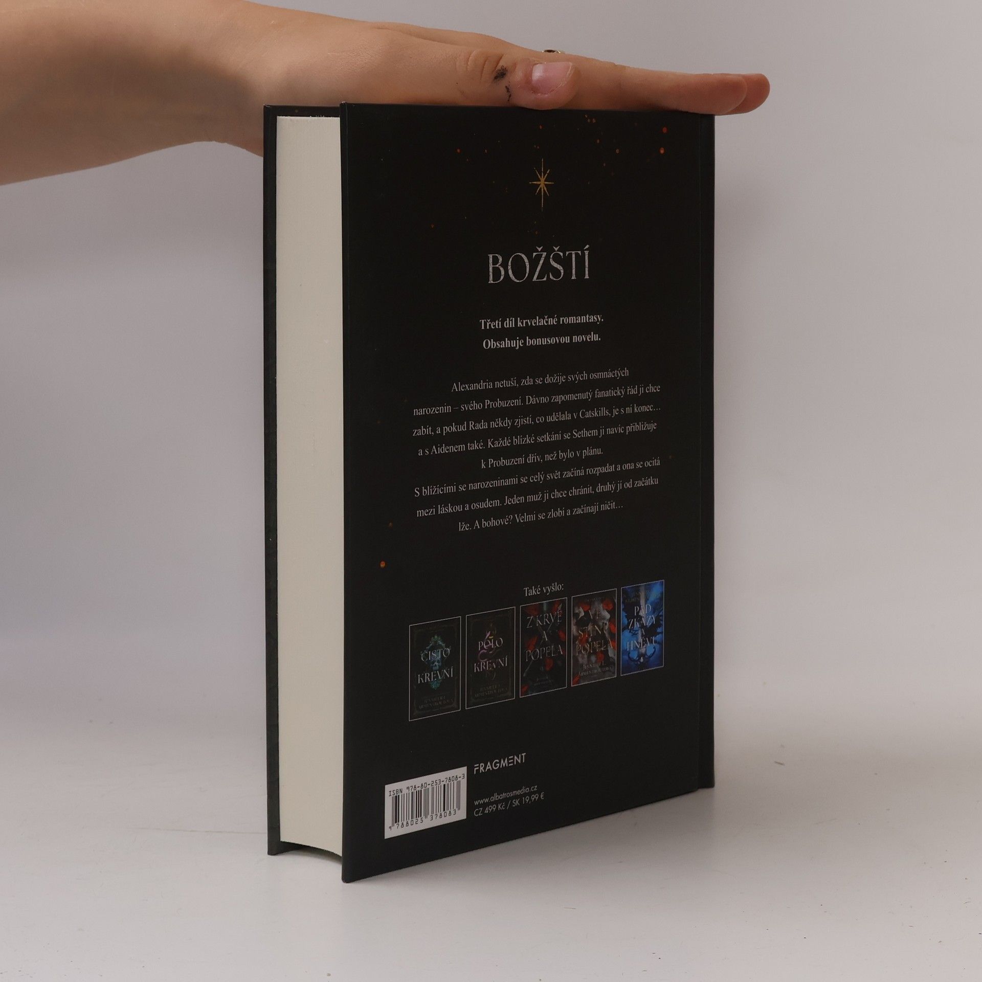 Jennifer Armentrout Božští