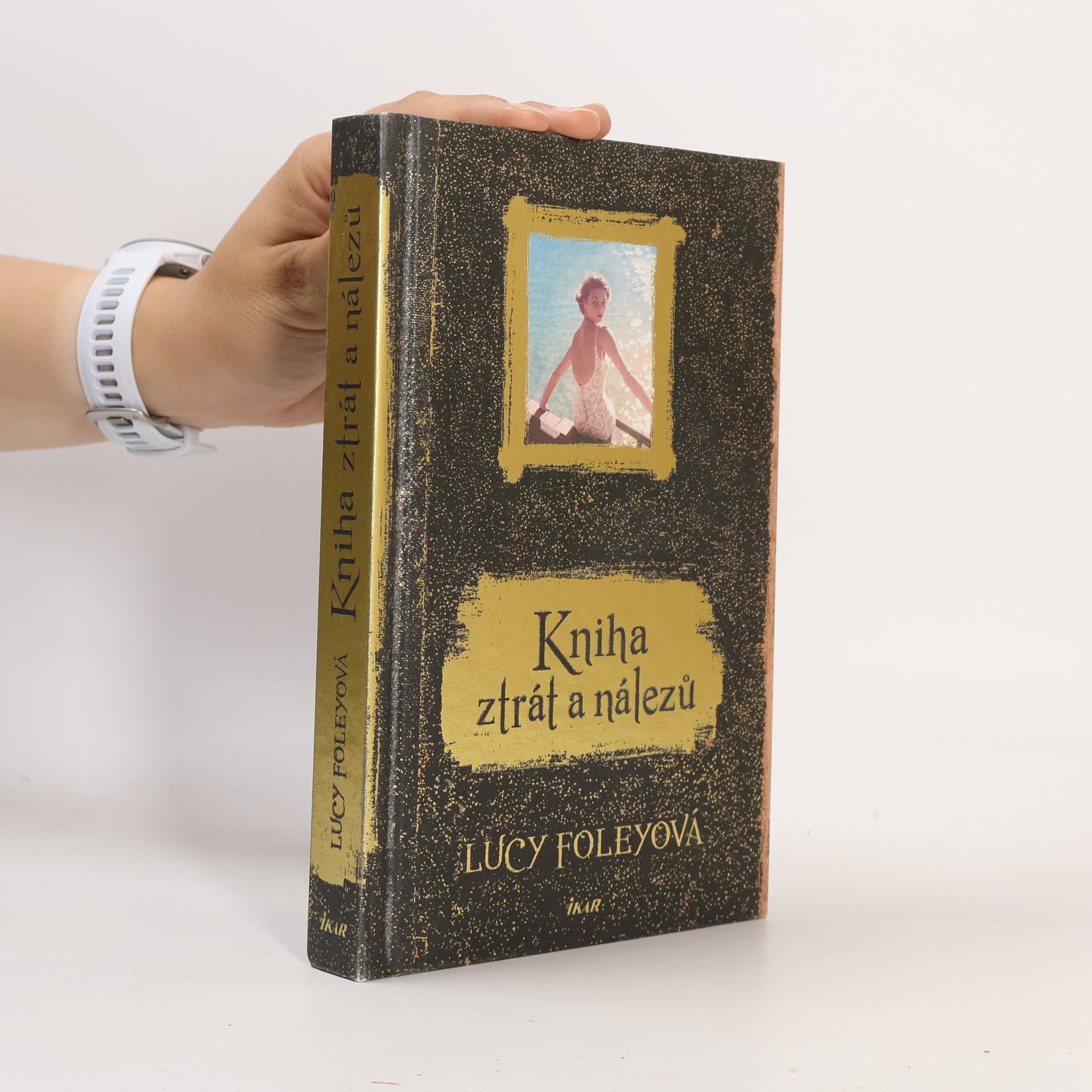 Lucy Foley Kniha ztrát a nálezů