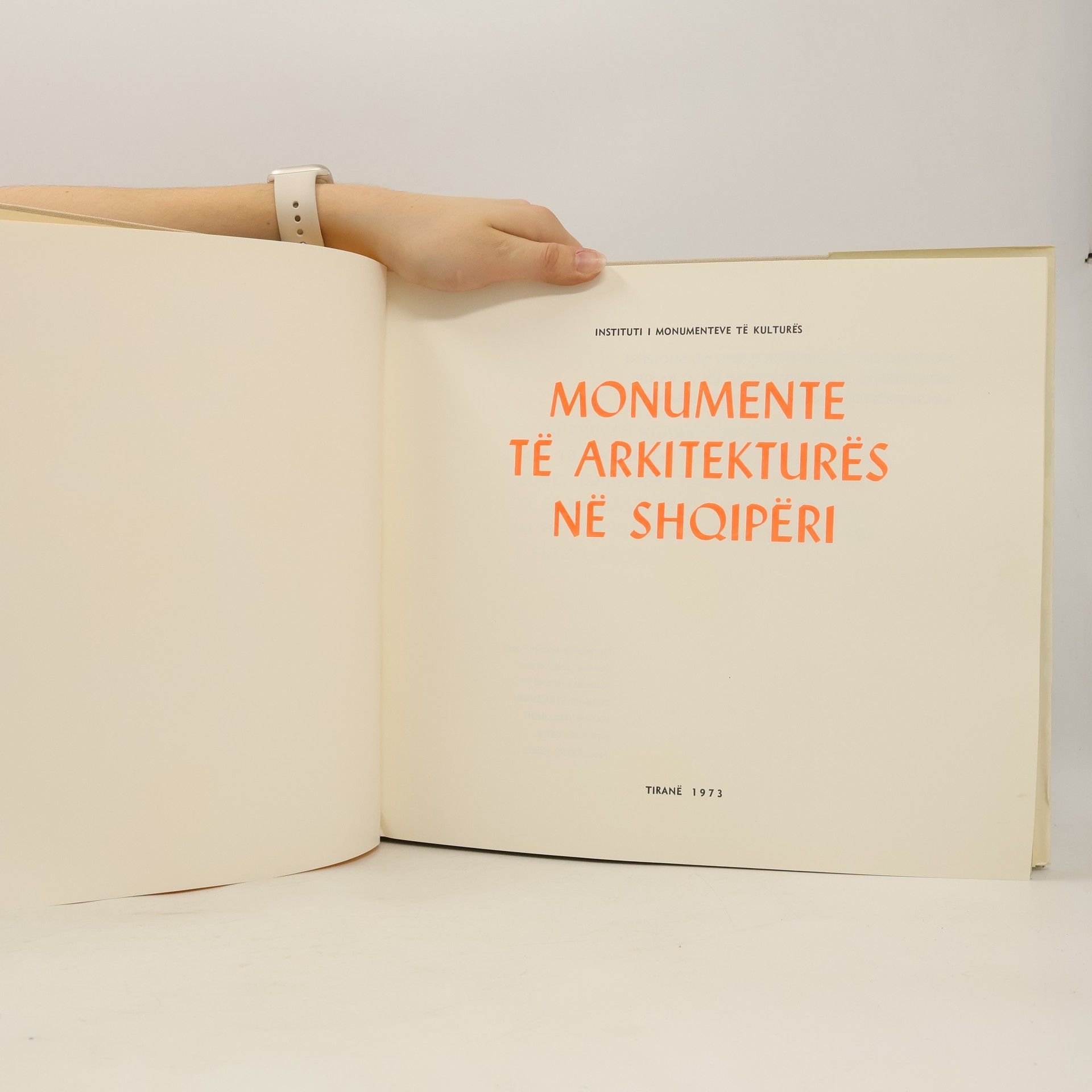 Autorenkollektiv Monumente të arkitekturës në Shqipëri