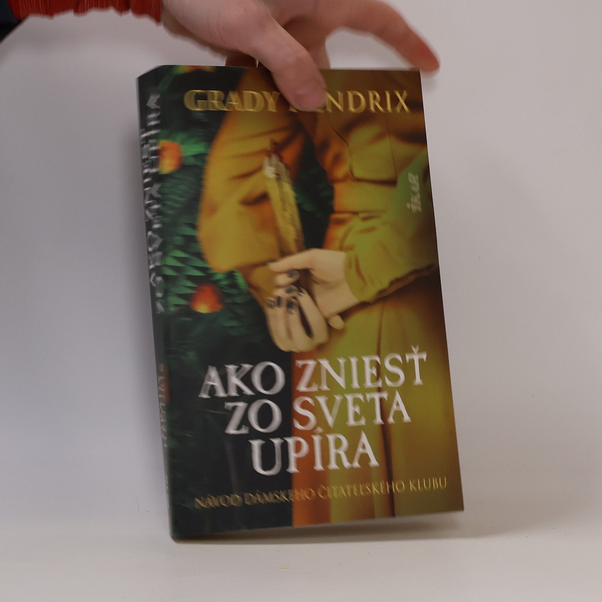 Ako zniesť zo sveta upíra. Návod dámskeho čitateľského klubu