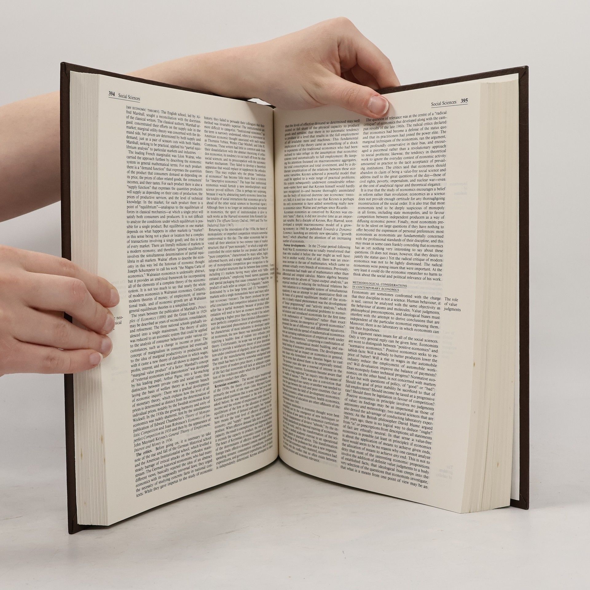 Various authors The New Encyclopædia Britannica 27