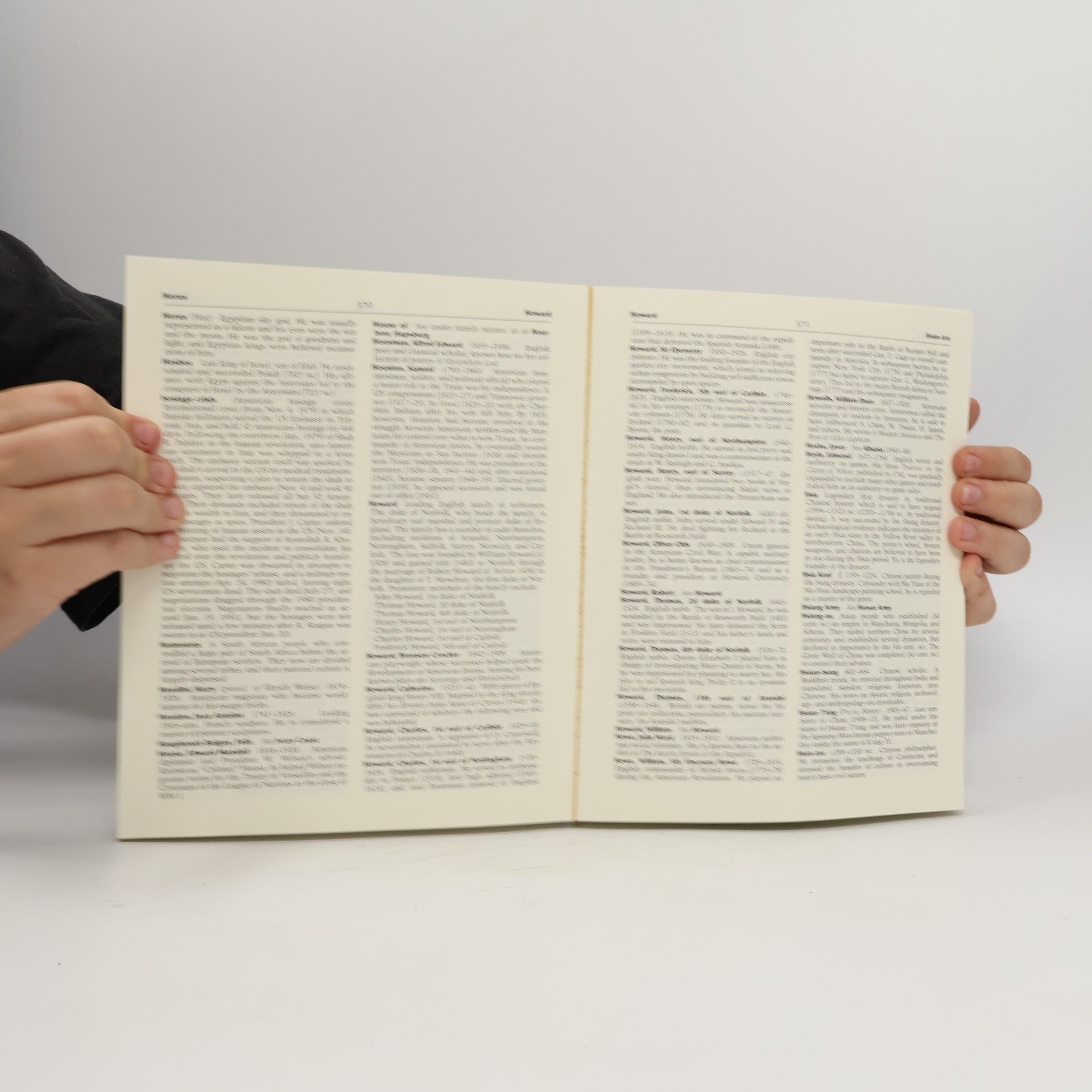 Bruce Wetterau Macmillan Concise Dictionary of World History
