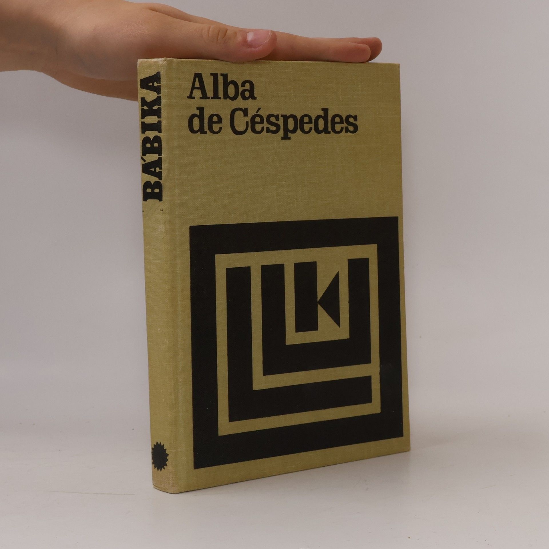 Alba De Céspedes Bábika