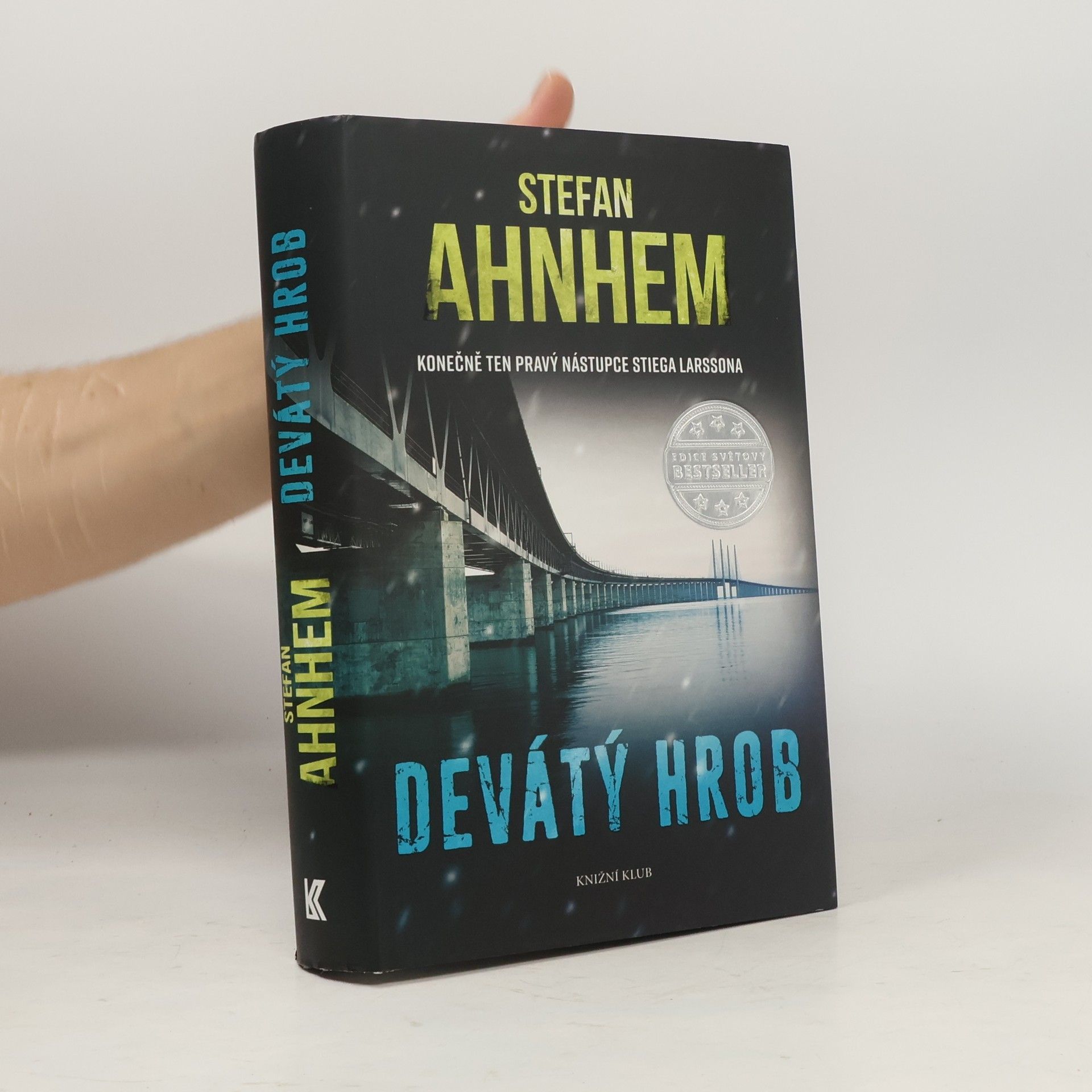 Stefan Ahnhem Devátý hrob
