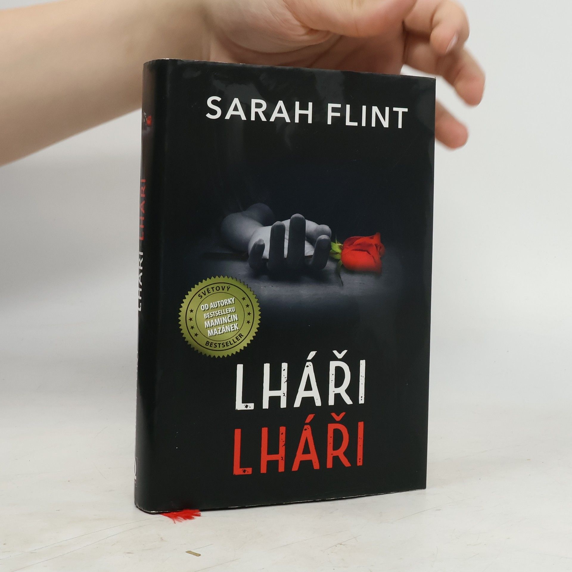 Sarah Flint Lháři, lháři