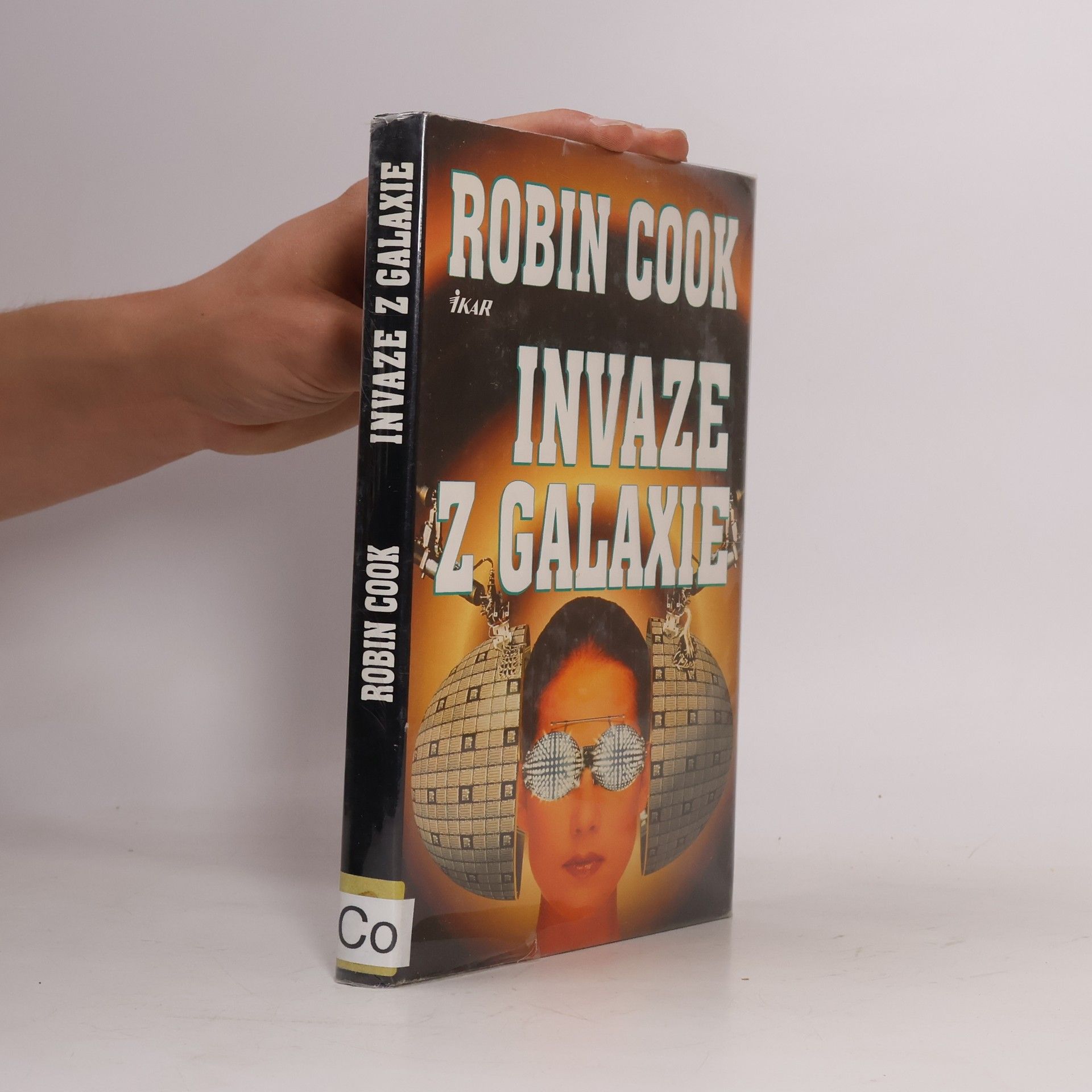 Robin Cook Invaze z galaxie