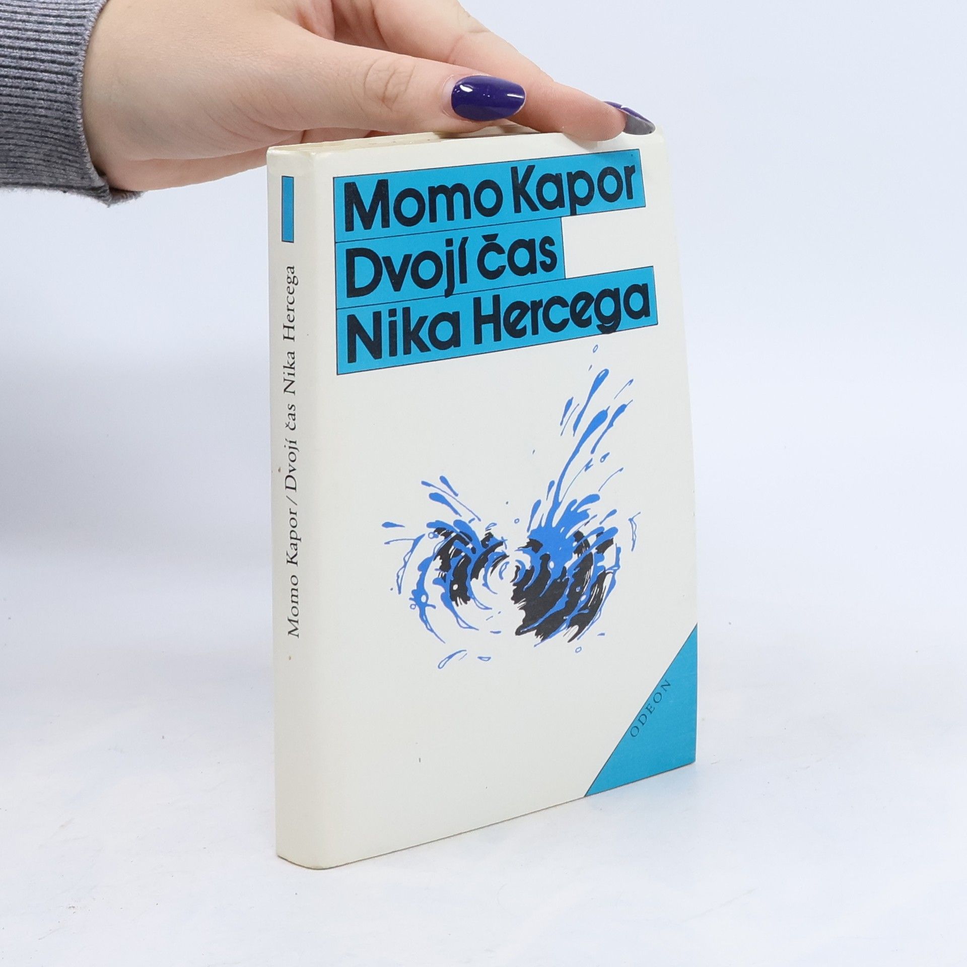 Momo Kapor Dvojí čas Nika Hercega