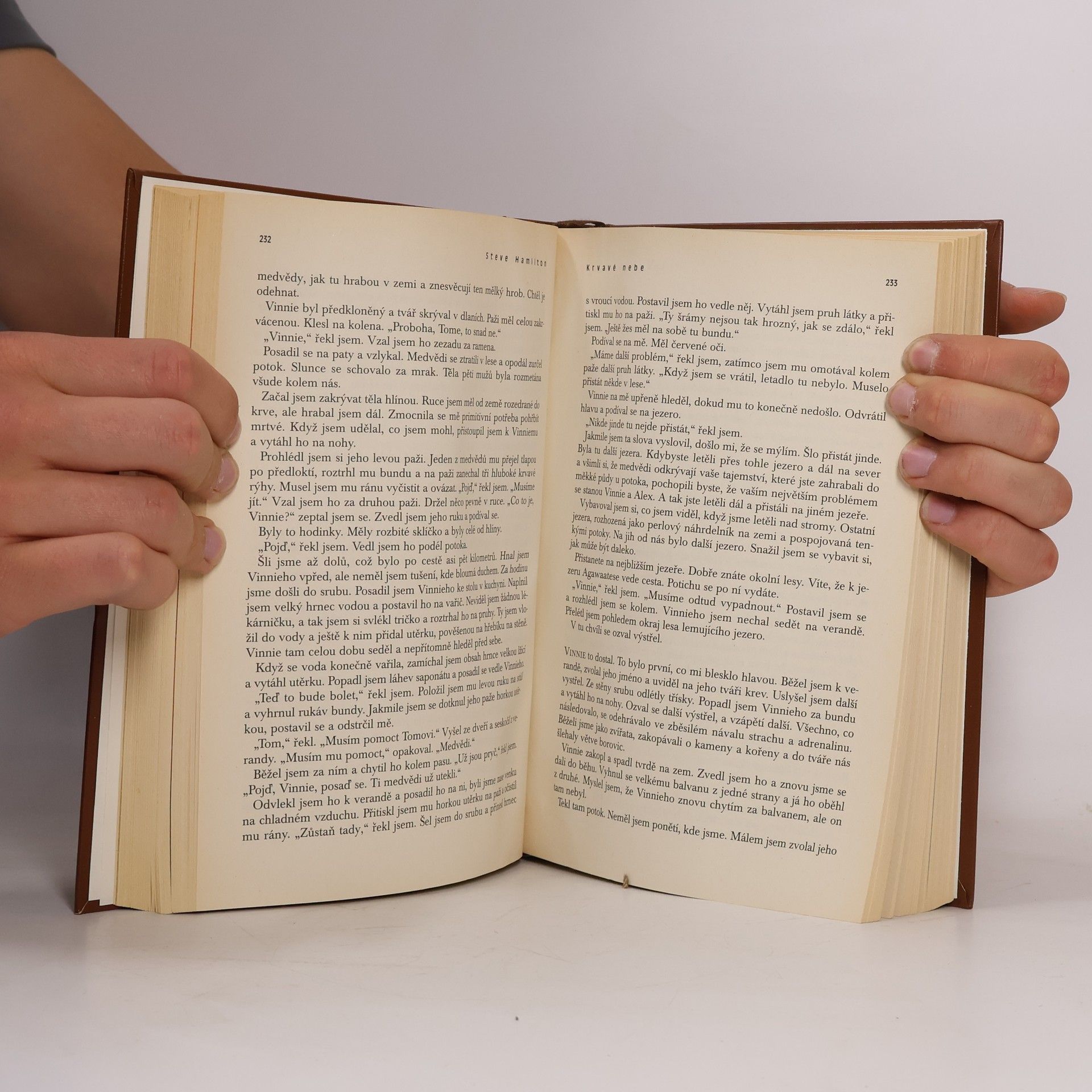 John Grisham Nejlepší světové čtení. Poslední porotce. Krvavé nebe. Mezi sestrami. Hledání ve vlnách