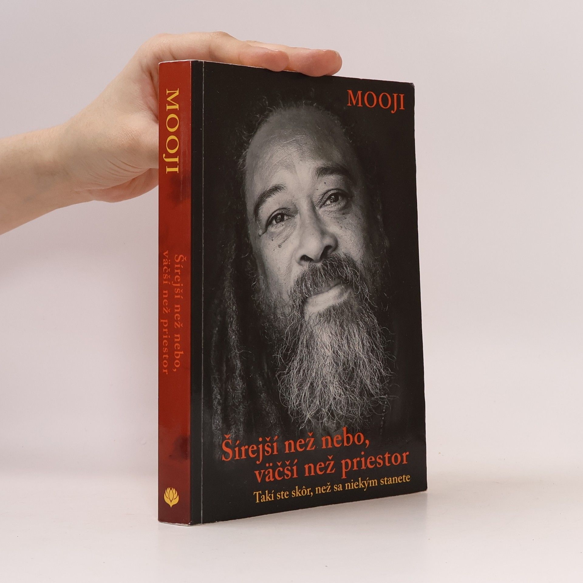 Mooji Šírejší než nebo, väčší než priestor