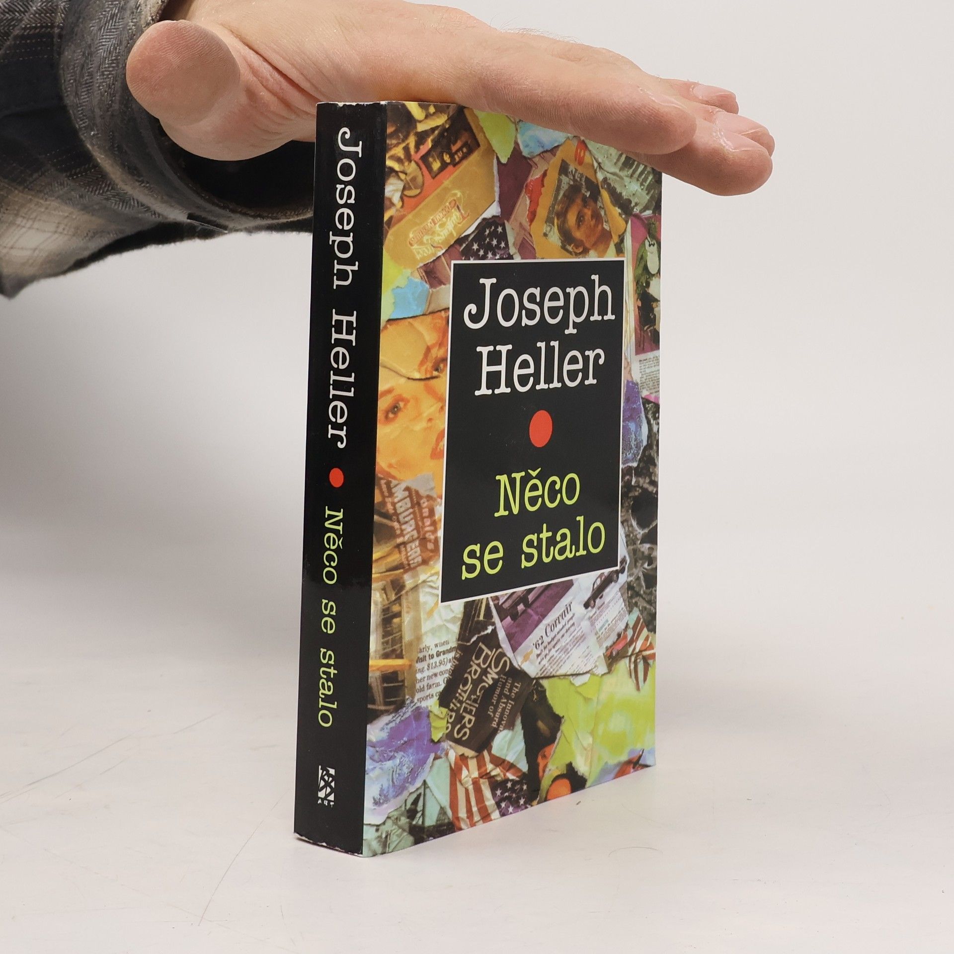 Joseph Heller Něco se stalo