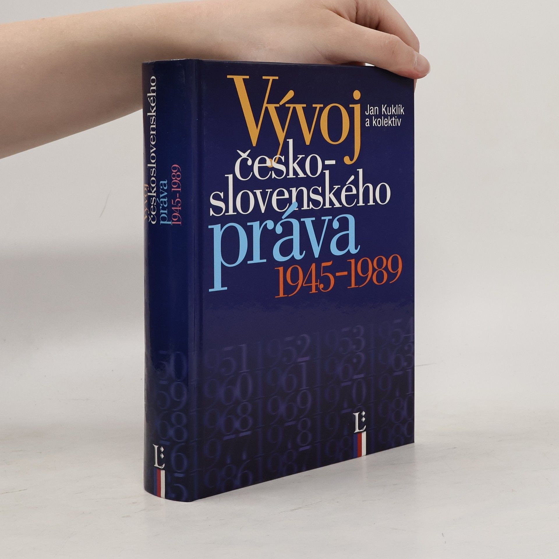 Jan Kuklík ml. Vývoj československého práva 1945-1989