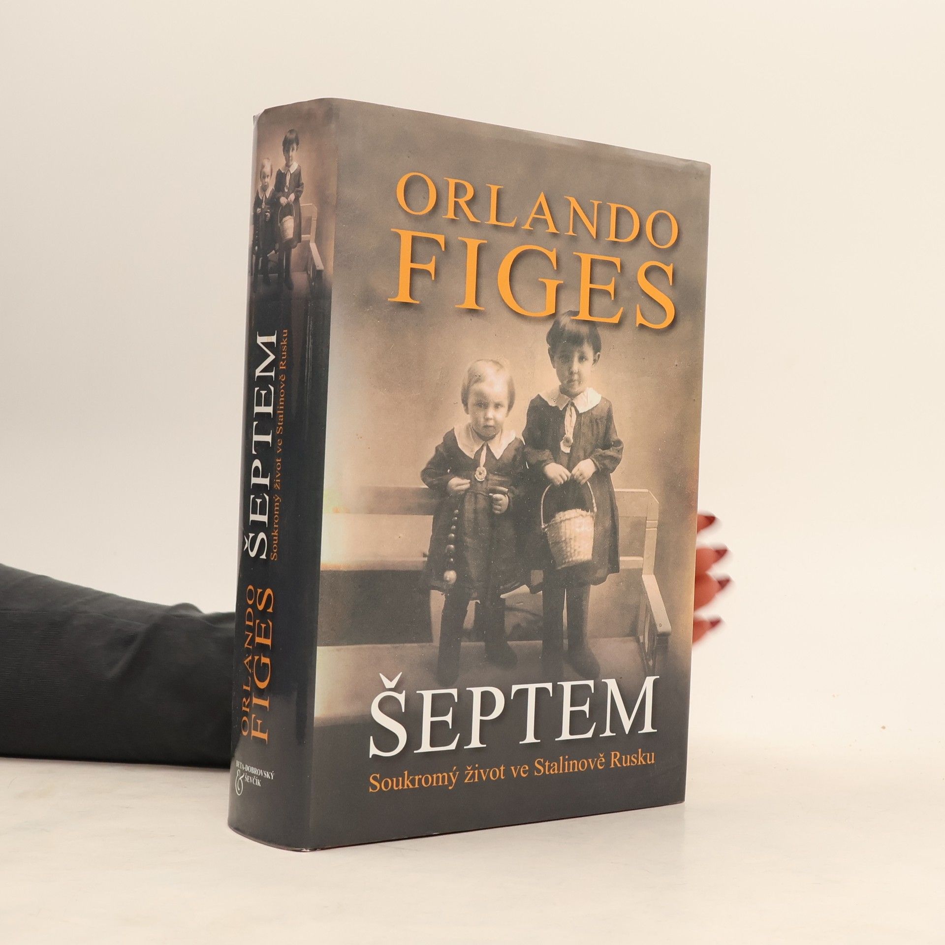 Orlando Figes Šeptem