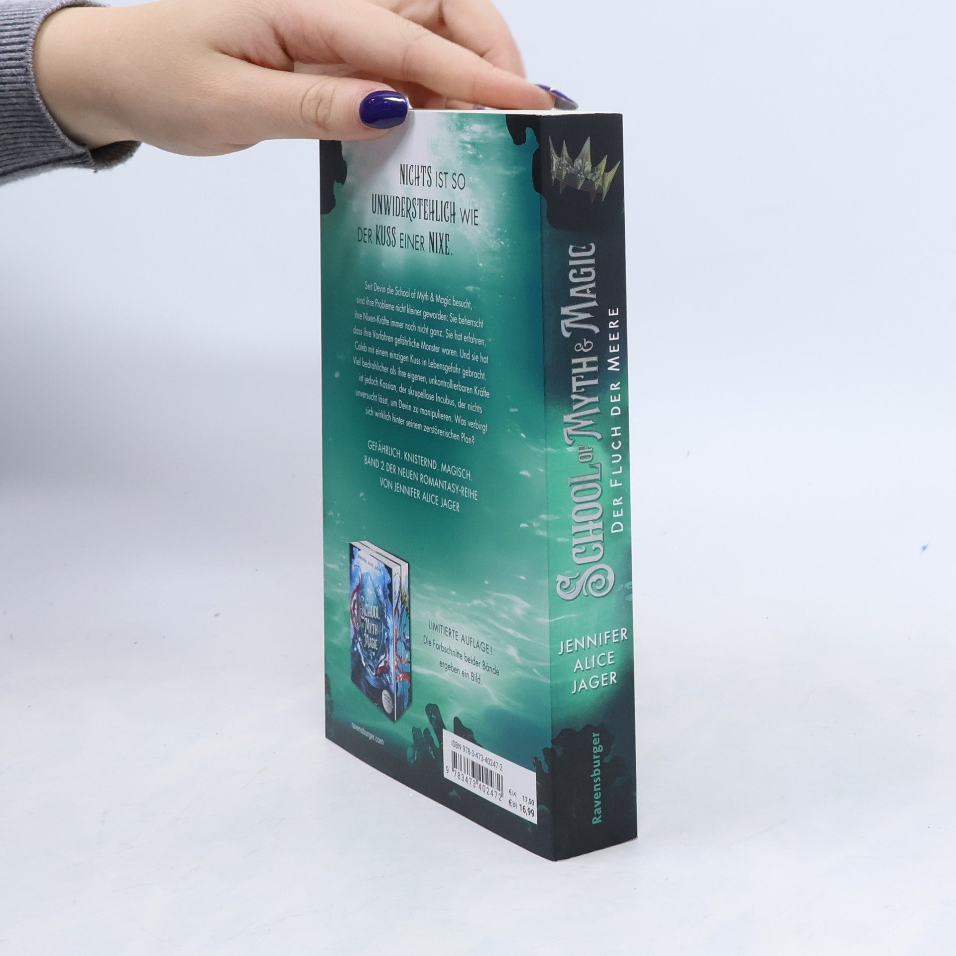 Jennifer Alice Jager School of Myth & Magic, Band 2: Der Fluch der Meere (Limitierte Auflage mit Farbschnitt)