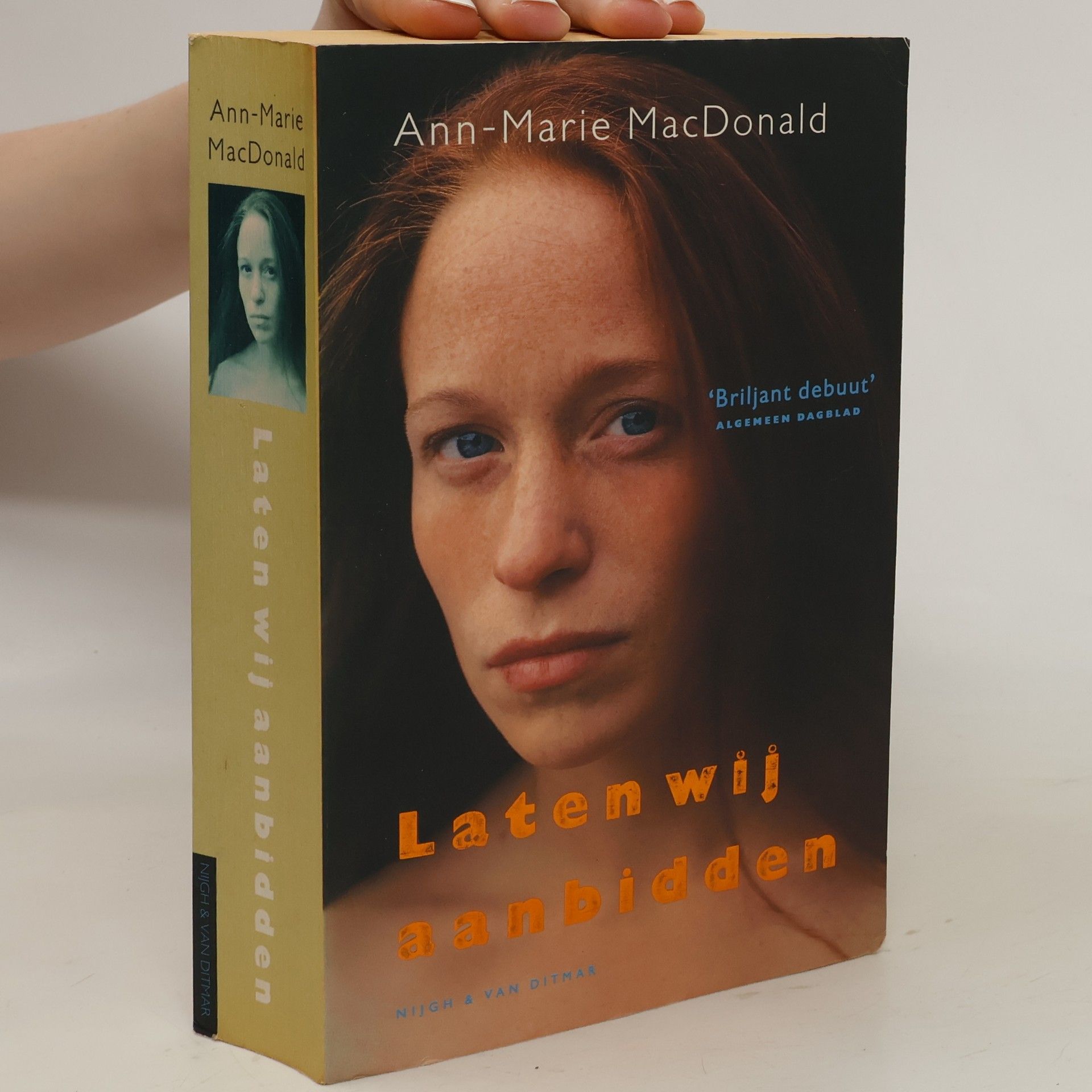 Ann-Marie MacDonald Laten wij aanbidden