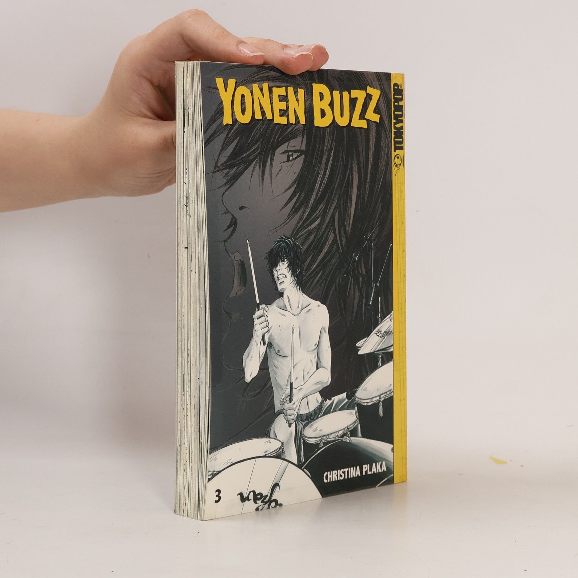 Christina Plaka Yonen Buzz 03