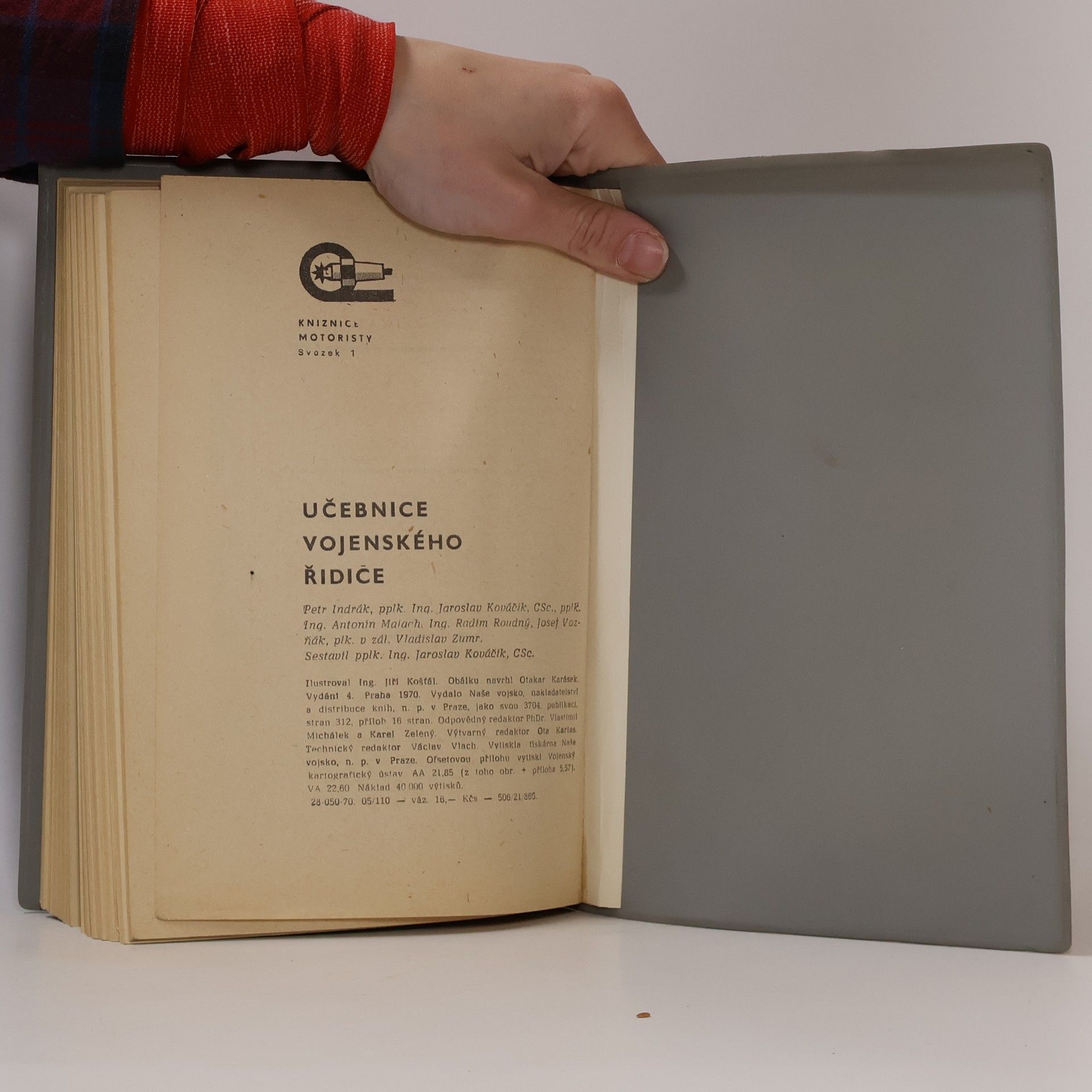 Autorenkollektiv Učebnice vojenského řidiče