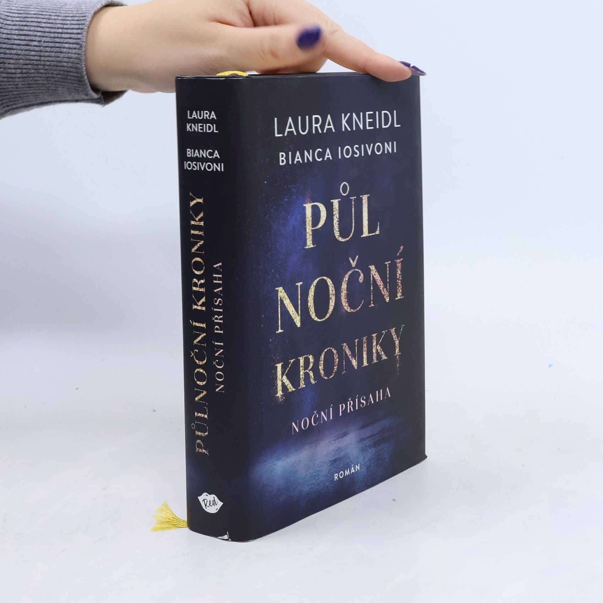 Bianca Iosivoni Půlnoční kroniky. Noční přísaha