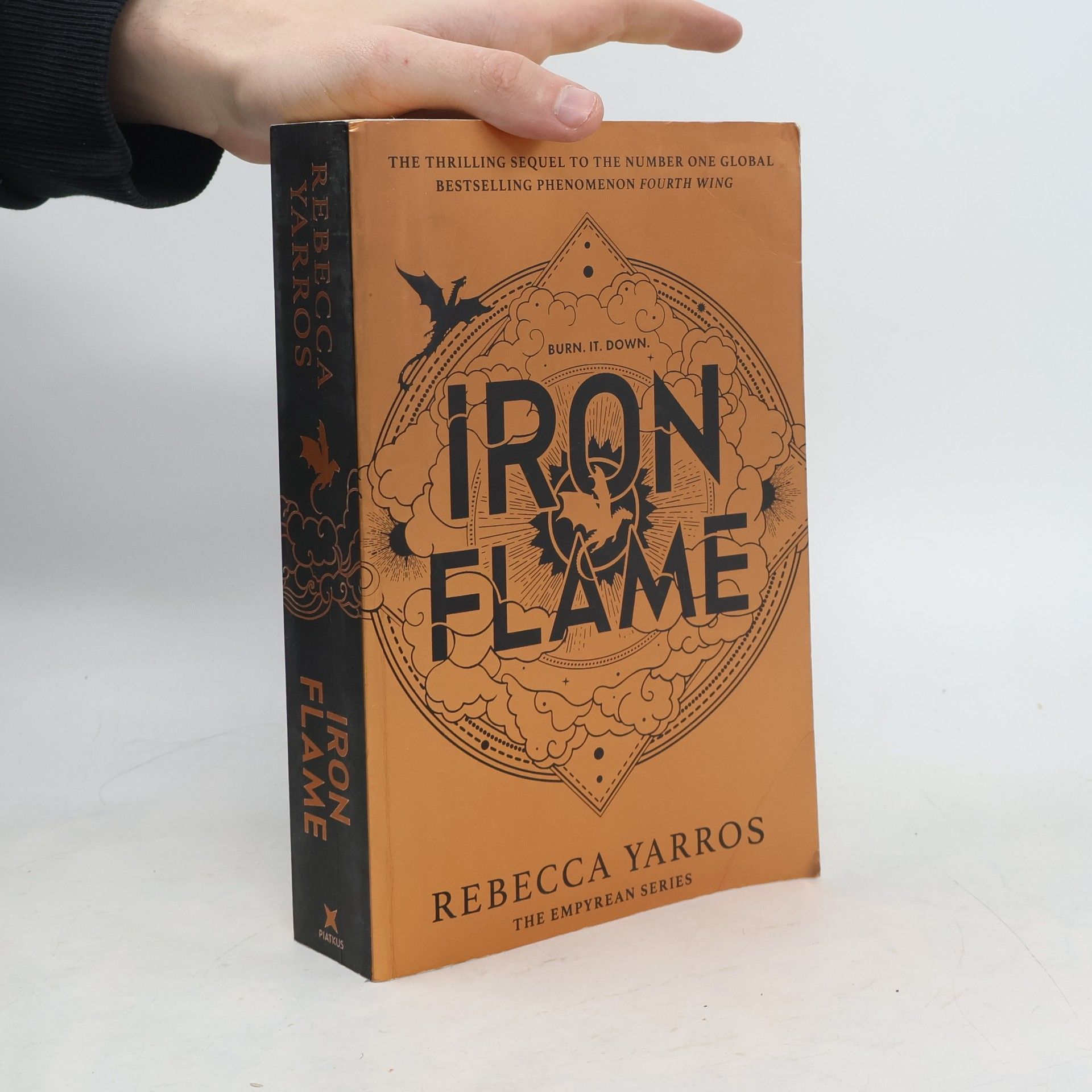 Rebecca Yarros Iron Flame