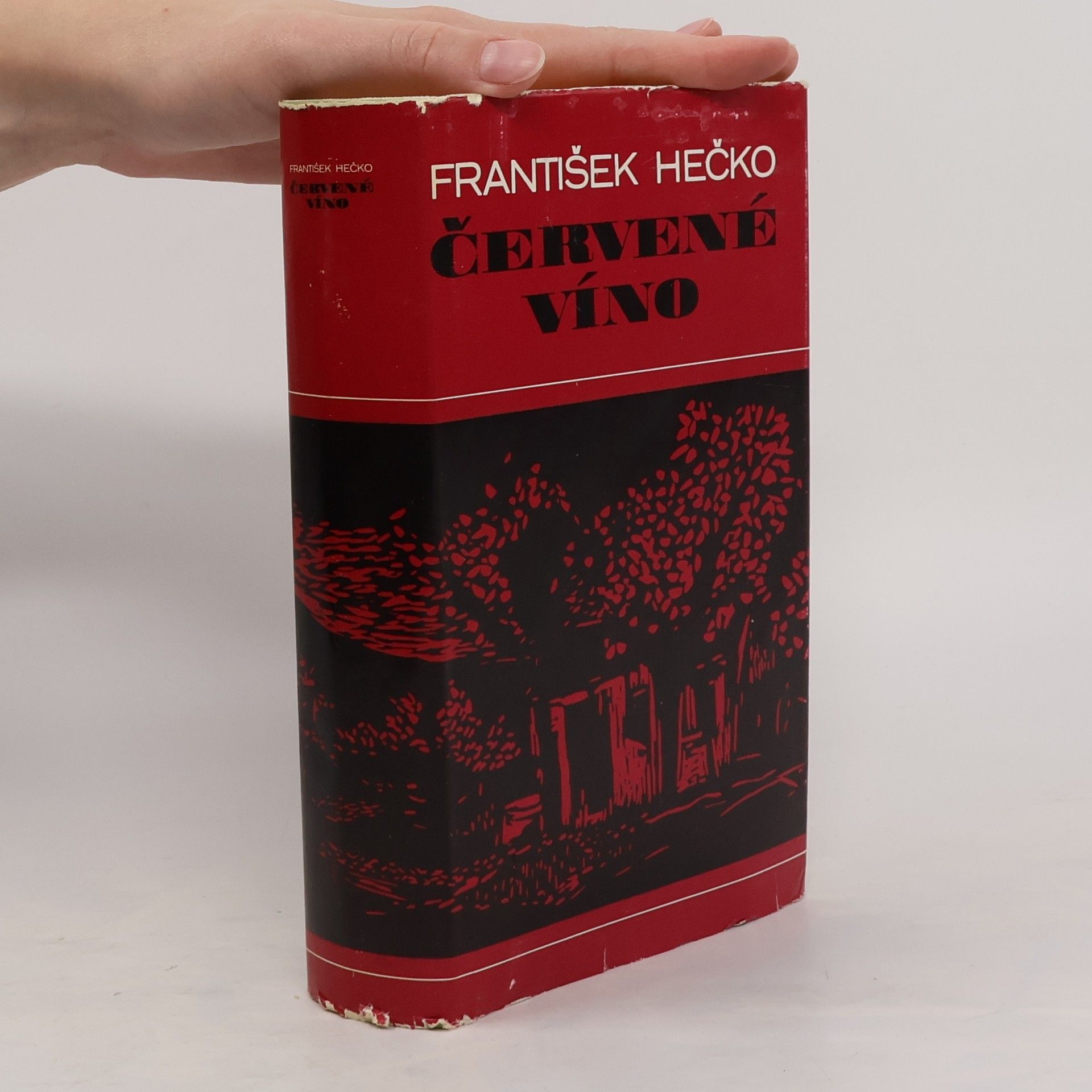 František Hečko Červené víno