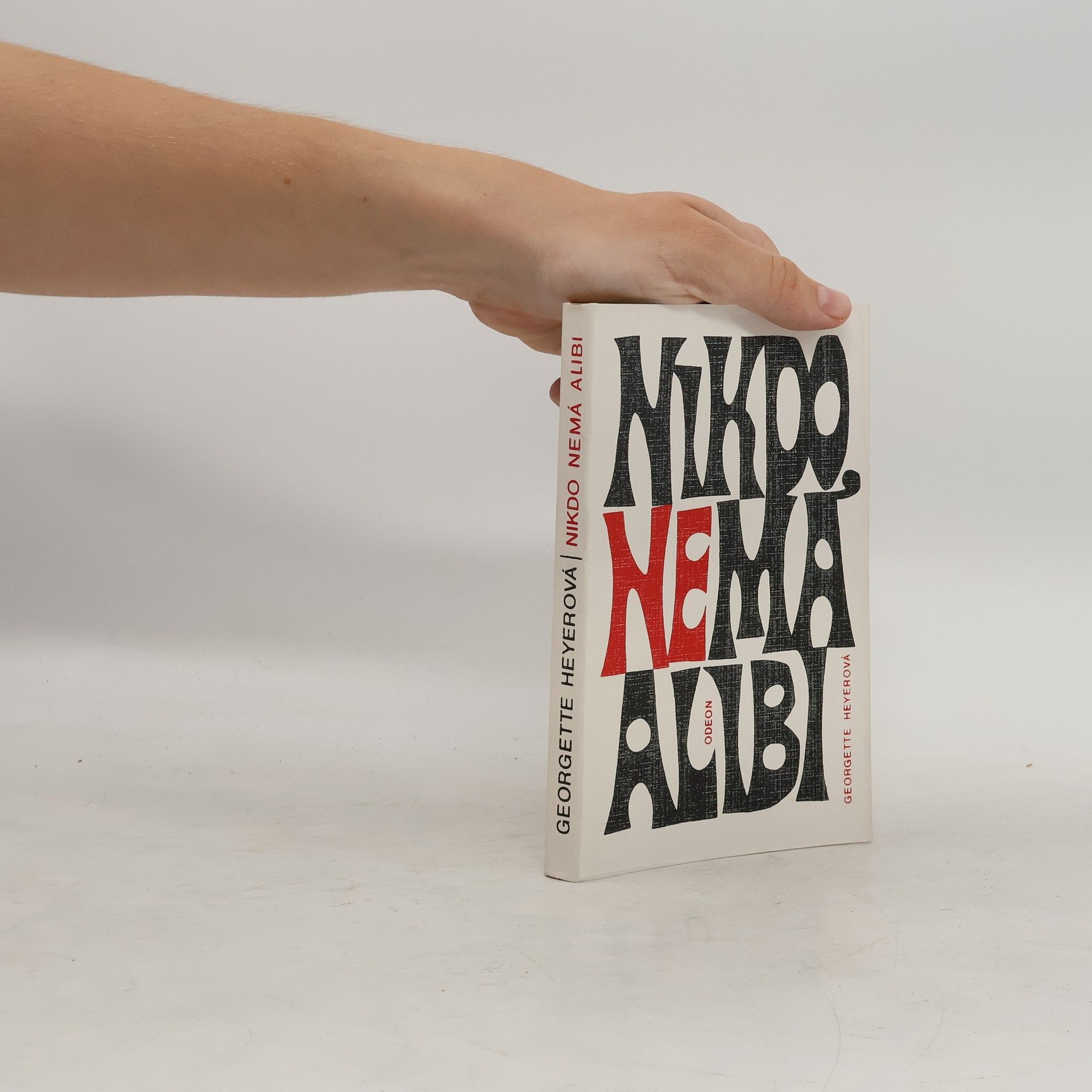 Georgette Heyer Nikdo nemá alibi