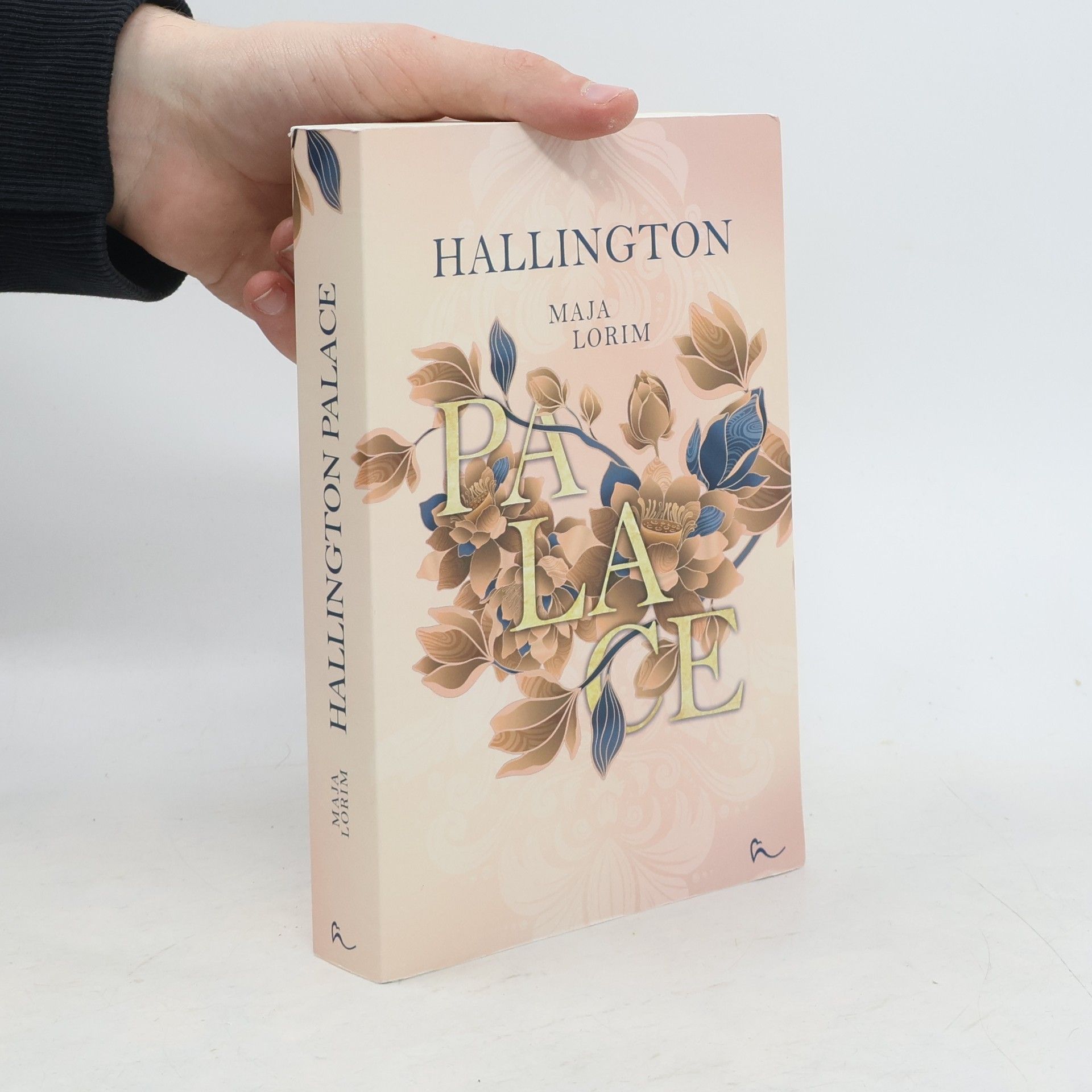 Maja Lorim Hallington Palace