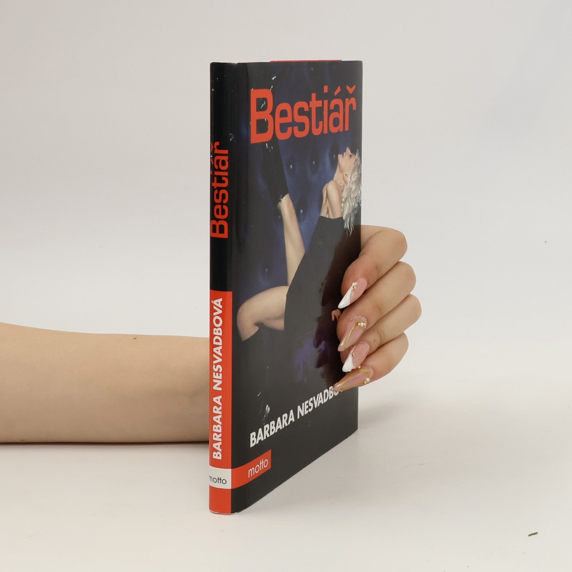 Bára Nesvadbová Bestiář