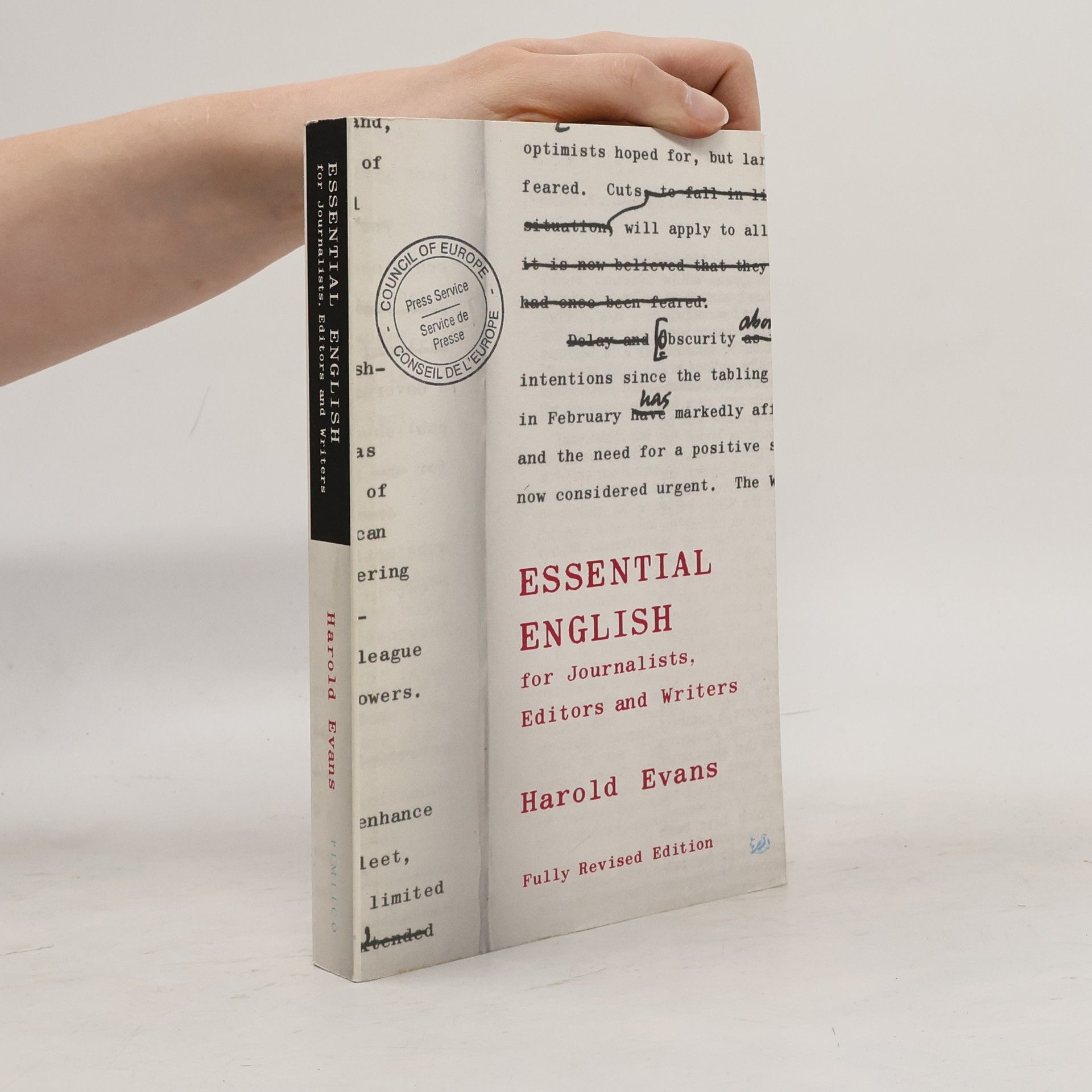 Crawford Gillan Essential English for Journalists, Editors and Writers - Fully Revised Edition