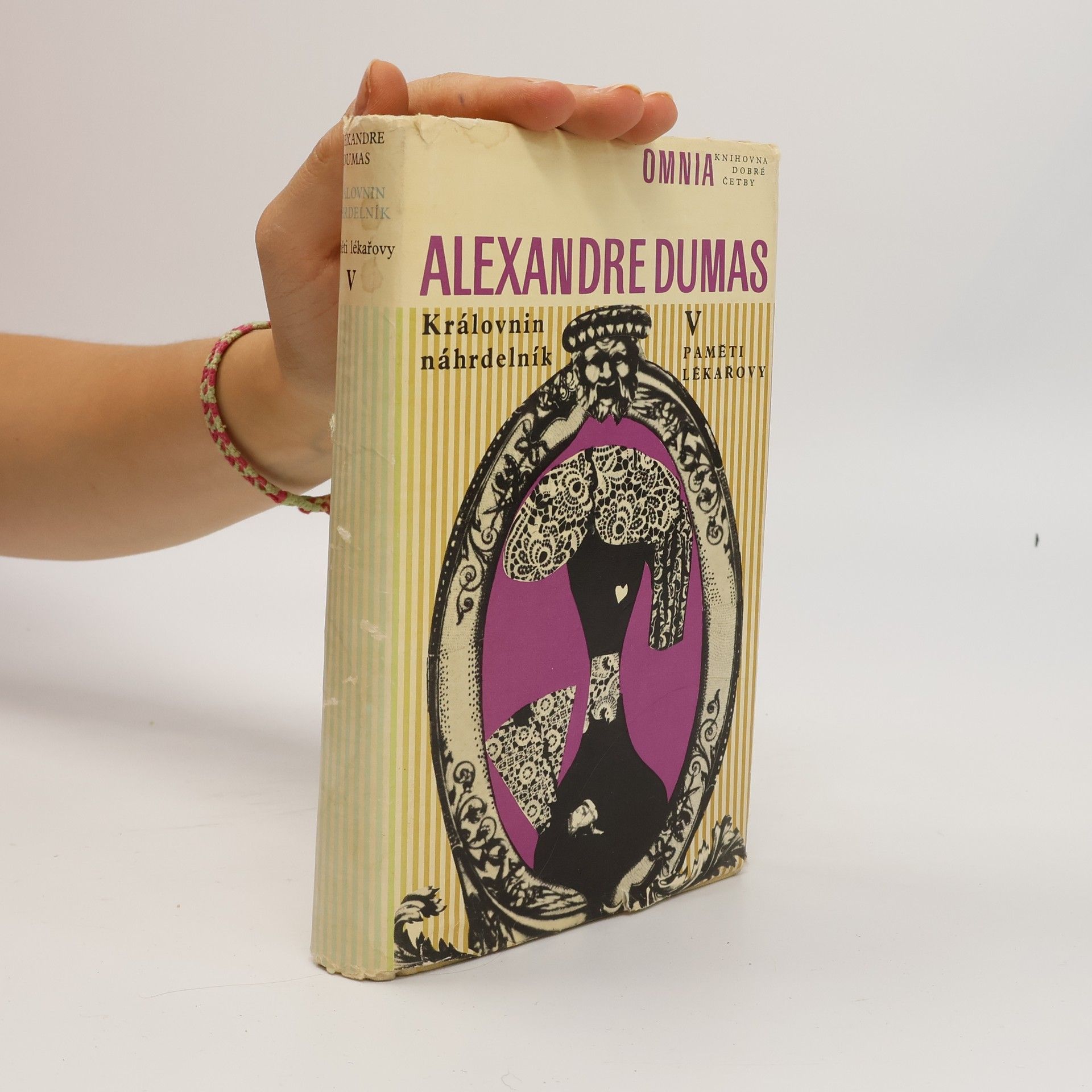 Alexandre Dumas der Ältere Královnin náhrdelník I. Paměti lékařovy VI.
