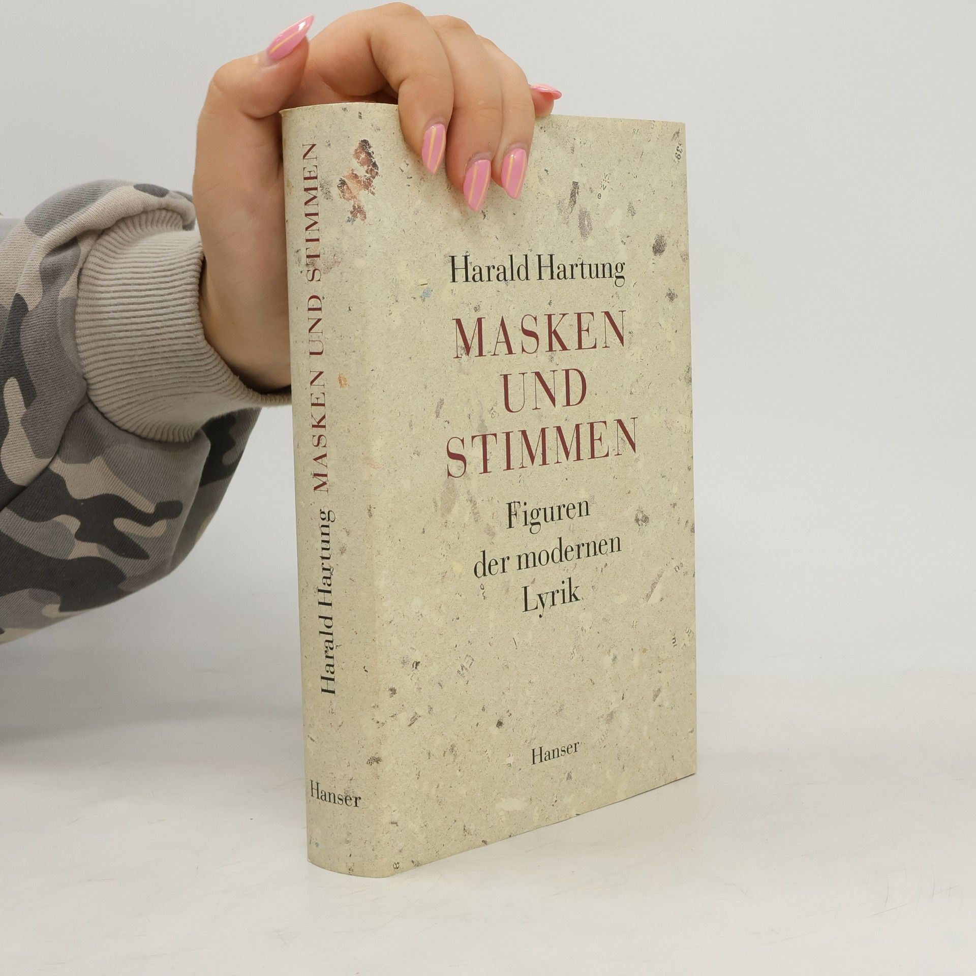 Masken und Stimmen