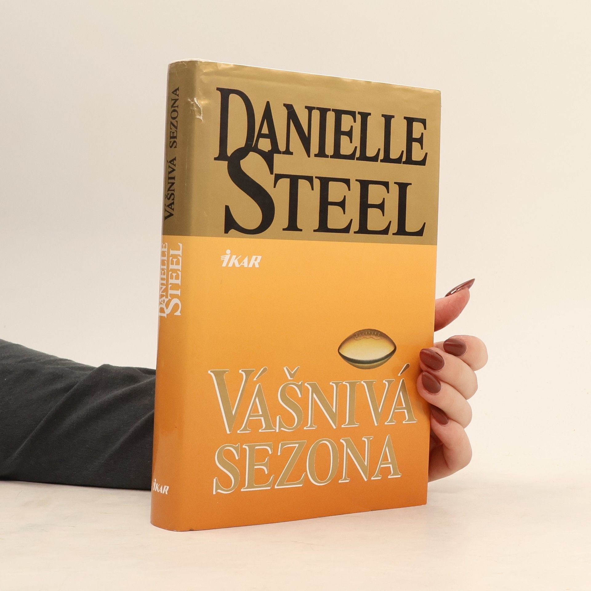 Danielle Steel Vášnivá sezona