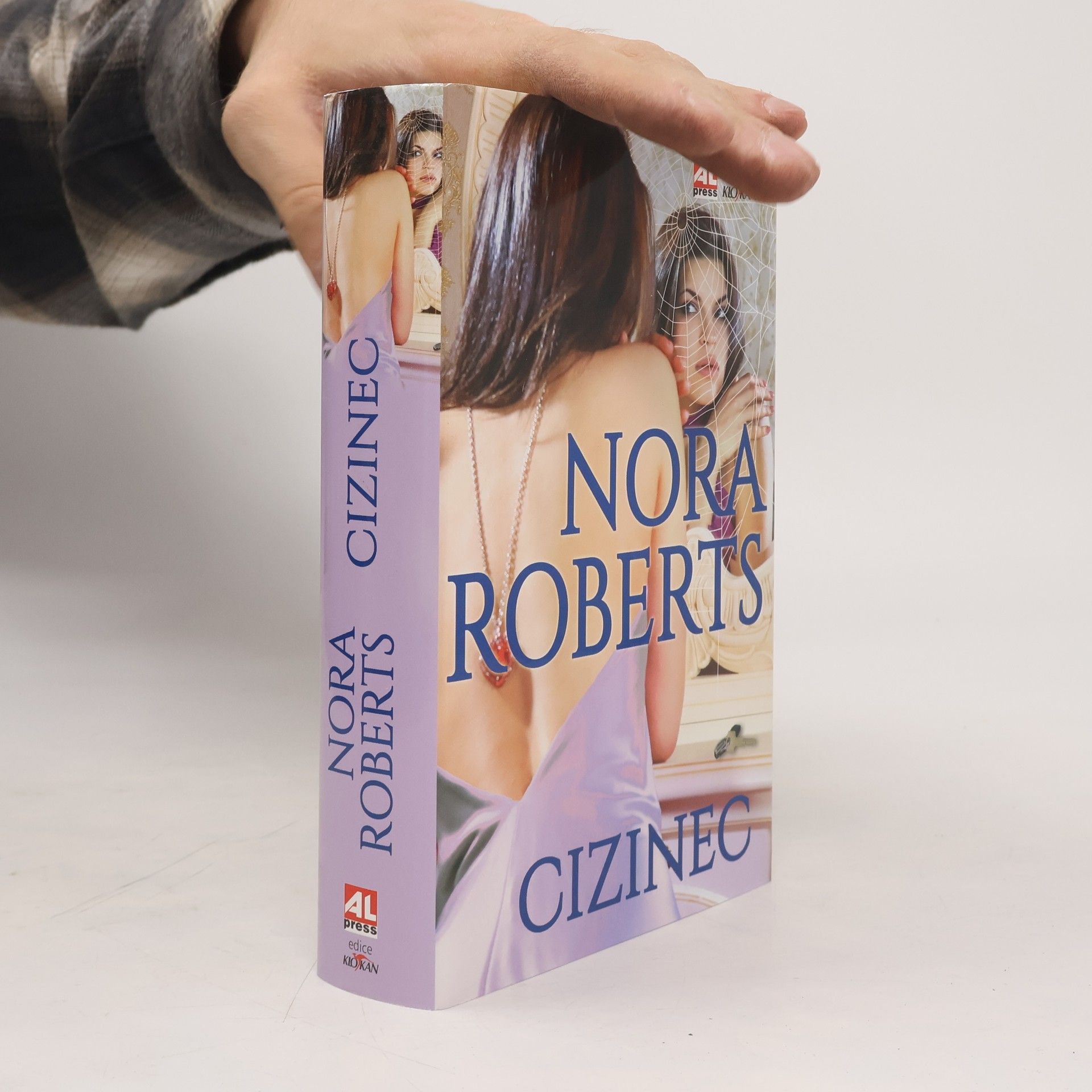 Nora Roberts Cizinec