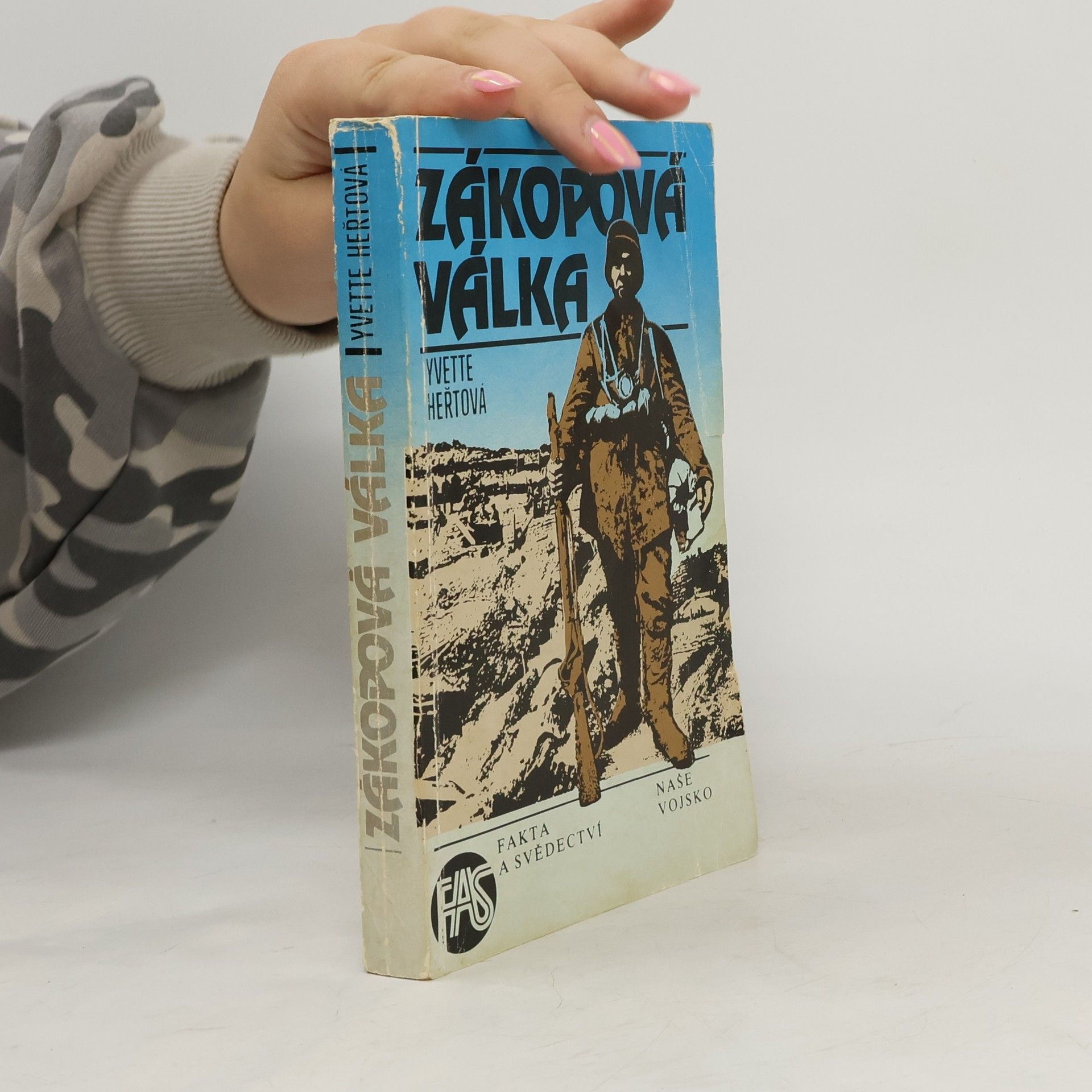 Yvette Heřtová Zákopová válka