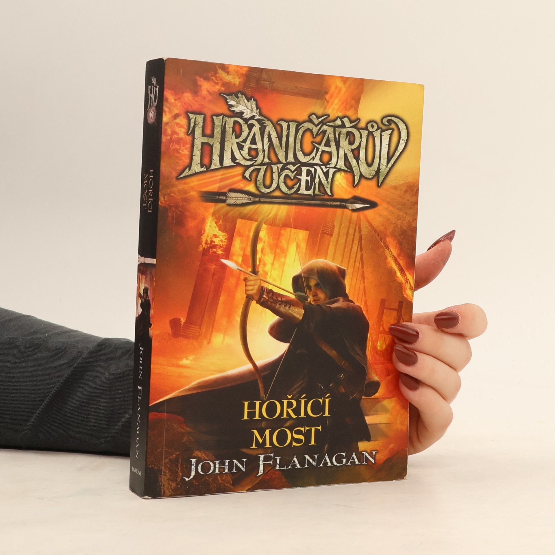 John Flanagan Hraničářův učeň. Hořící most
