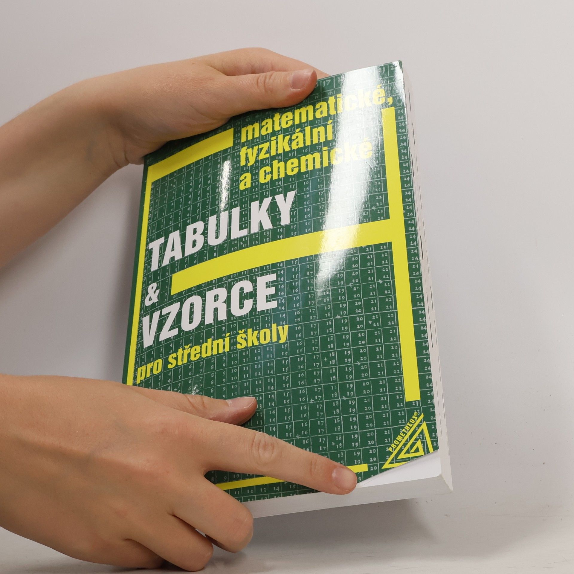 Jiří Mikulčák Matematické, fyzikální a chemické tabulky a vzorce pro střední školy