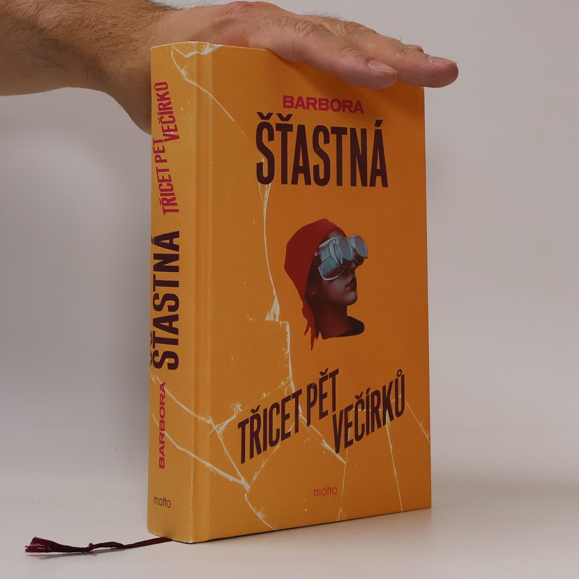 Barbora Šťastná Třicet pět večírků