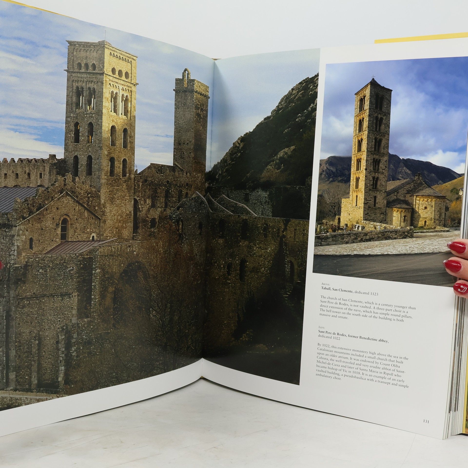 Achim Bednorz Architecture of the Middle Ages