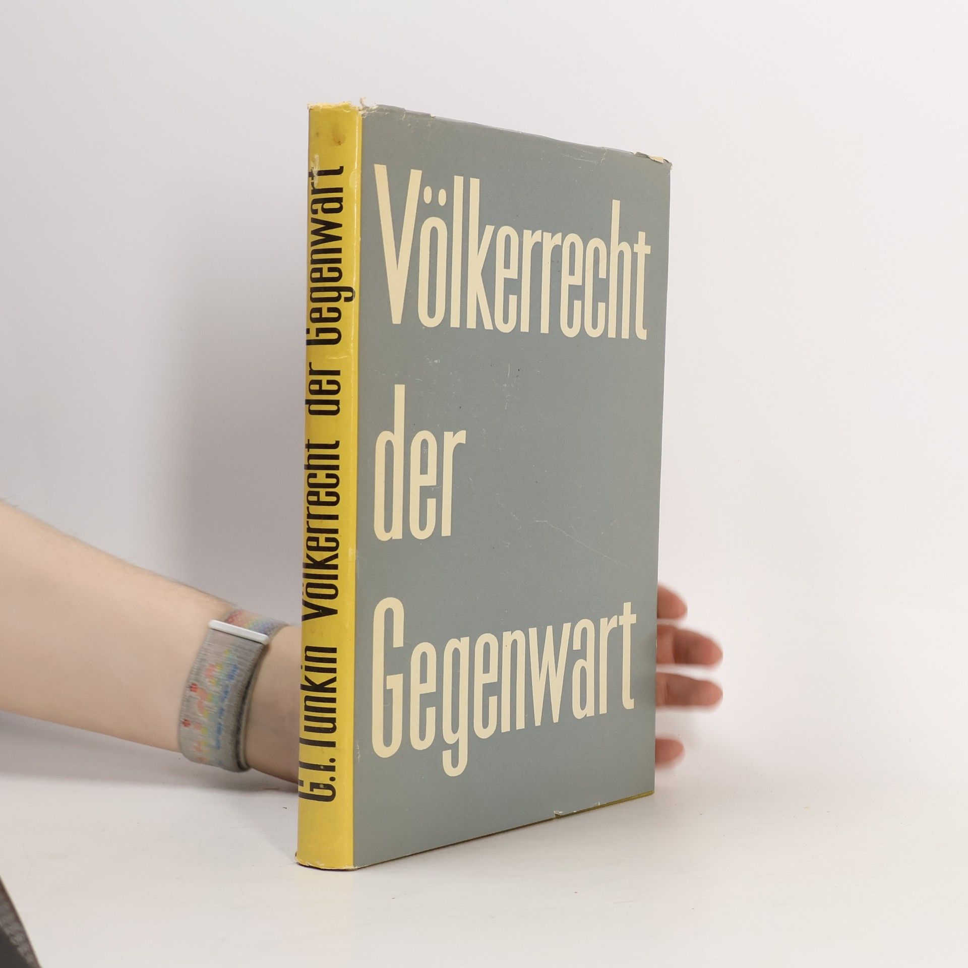 Kolektiv autorů Völkerrecht der Gegenwart