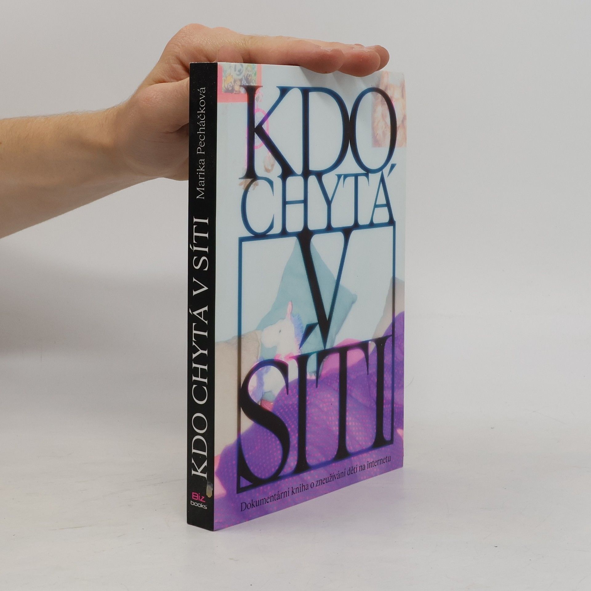 Marika Pecháčková Kdo chytá v síti