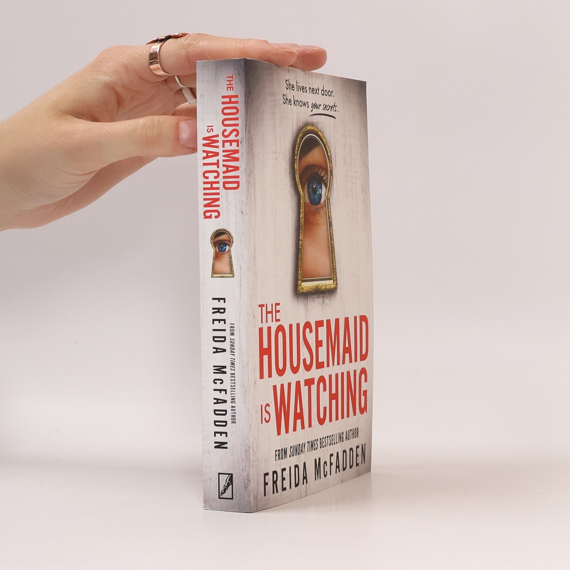 Freida McFadden The Housemaid Is Watching